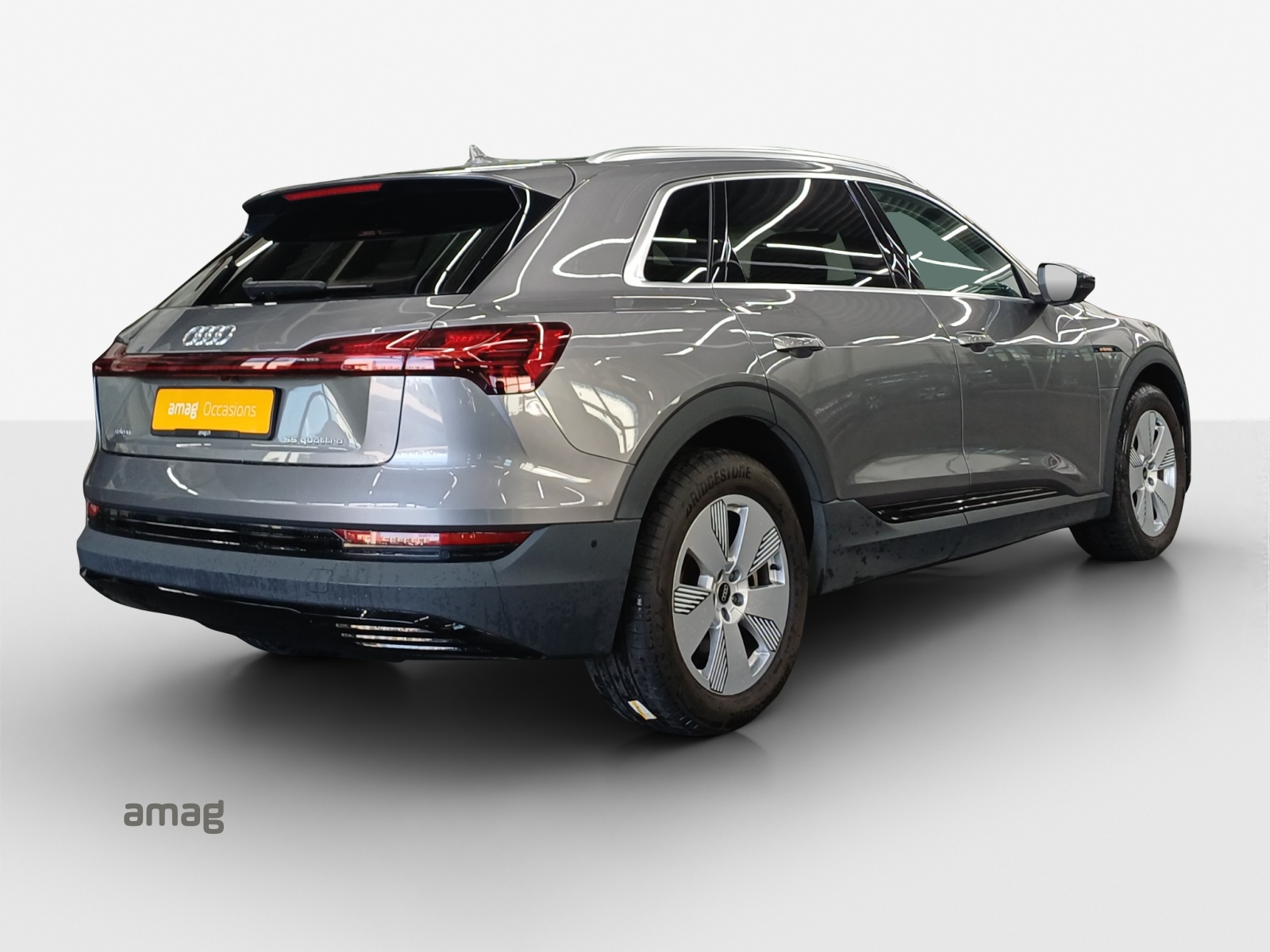 AUDI e-tron 55 quattro-image-5