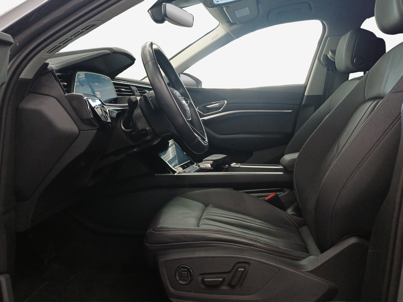 AUDI e-tron 55 quattro-image-8