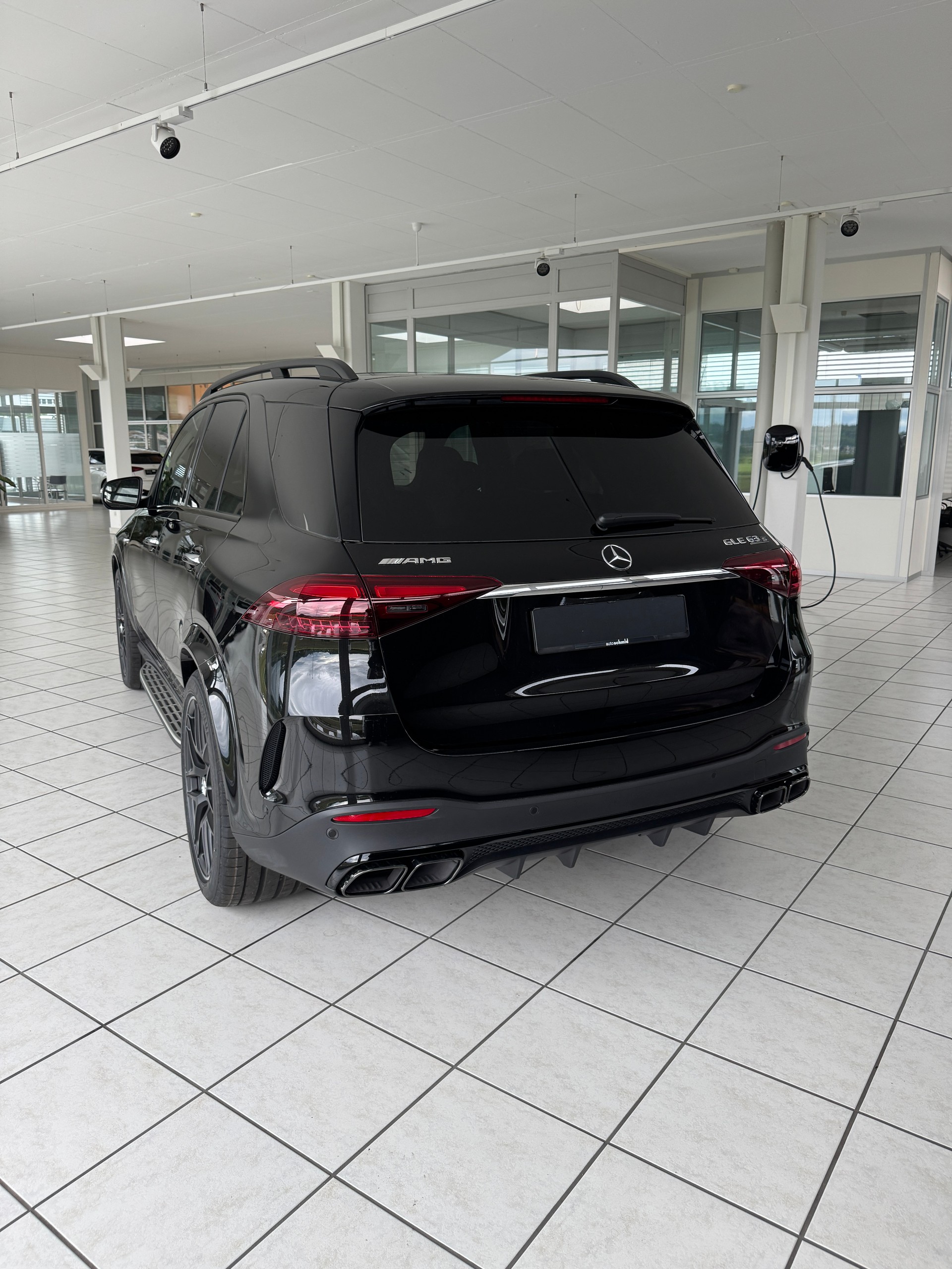 MERCEDES-BENZ GLE 63 S AMG 4Matic+-image-3