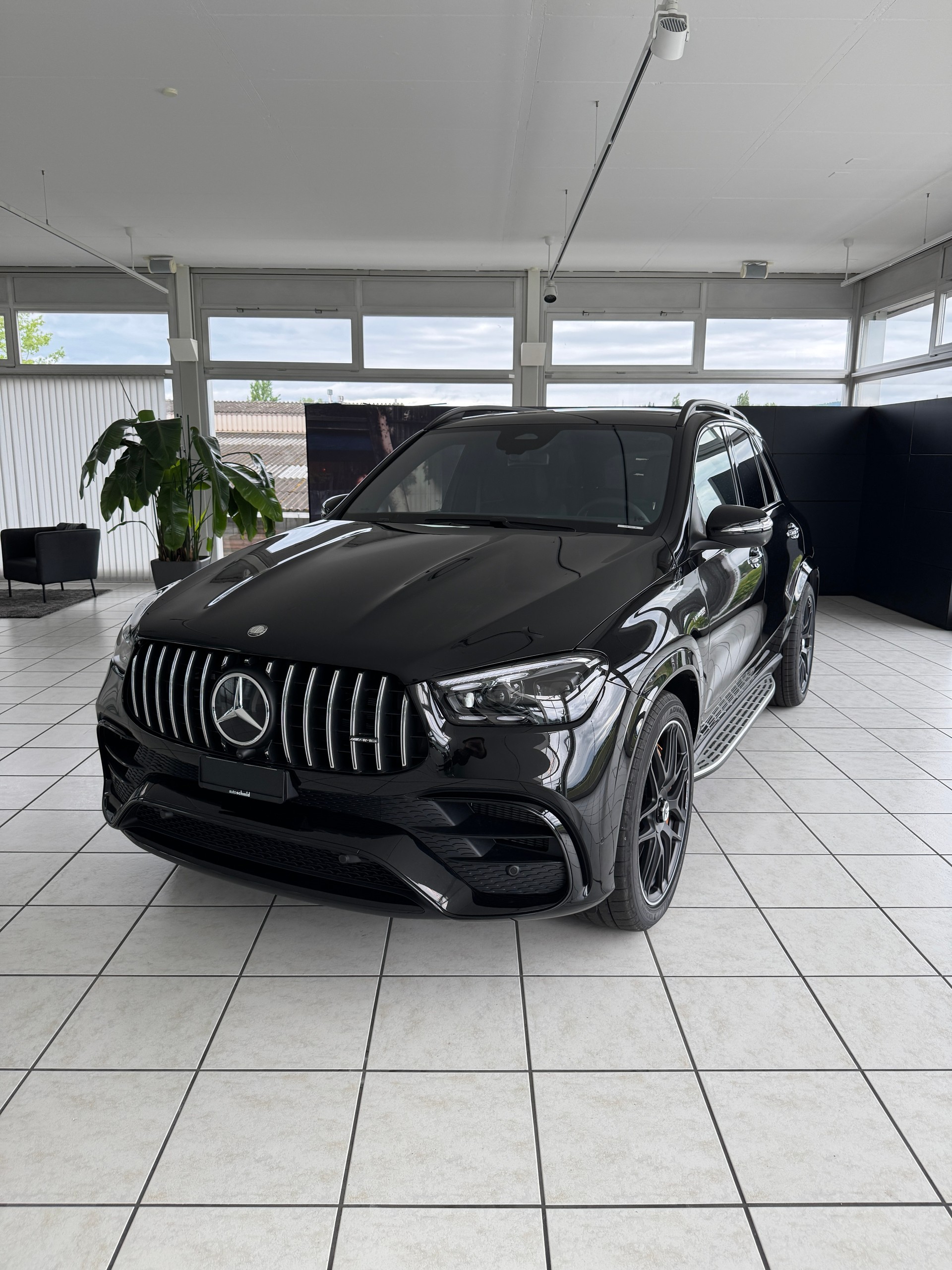 MERCEDES-BENZ GLE 63 S AMG 4Matic+-image-2