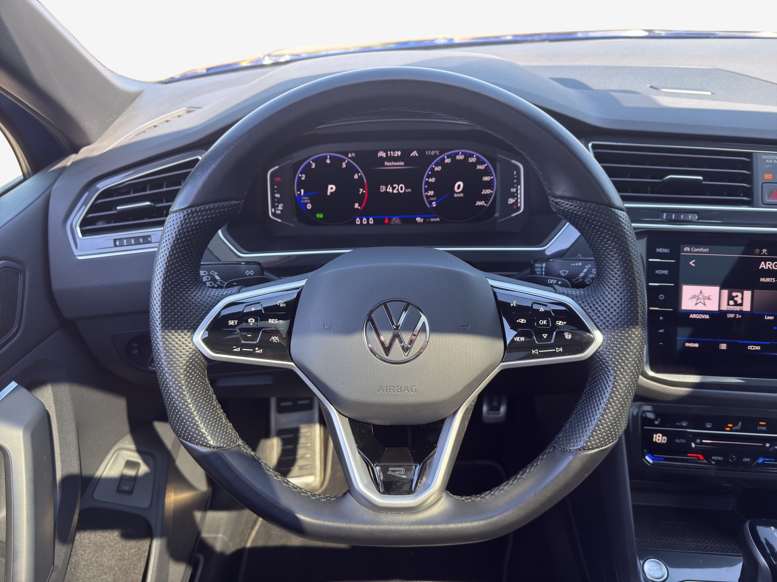 VW Tiguan 2.0TSI R-Line 4Motion DSG-image-9