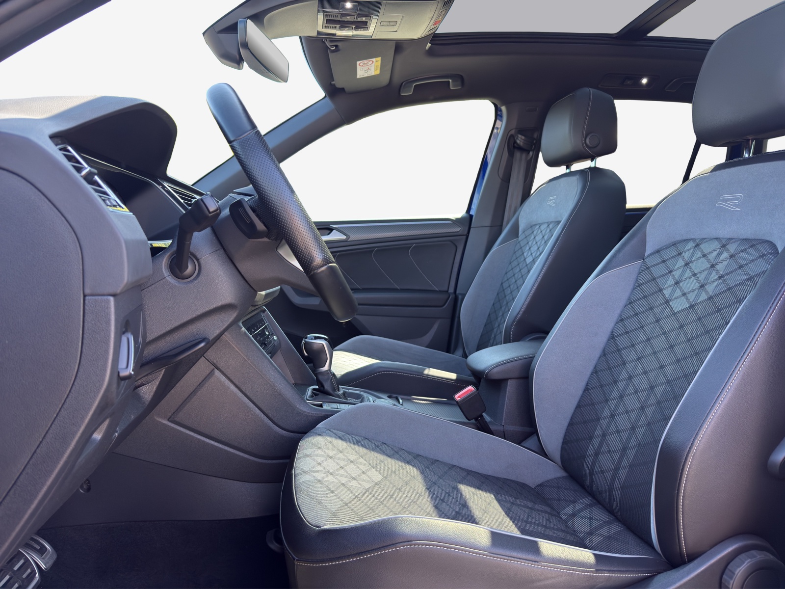 VW Tiguan 2.0TSI R-Line 4Motion DSG-image-7
