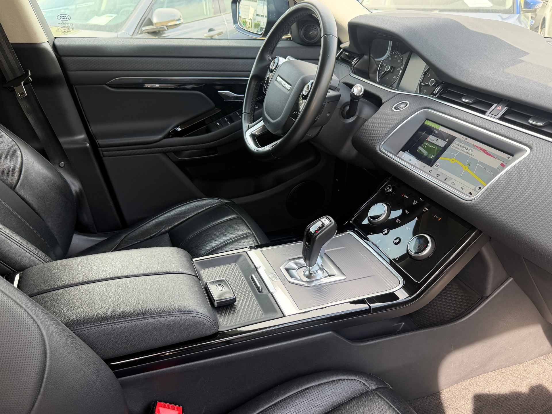 LAND ROVER Range Rover Evoque R-Dynamic P 200 S AT9-showroom-element-2
