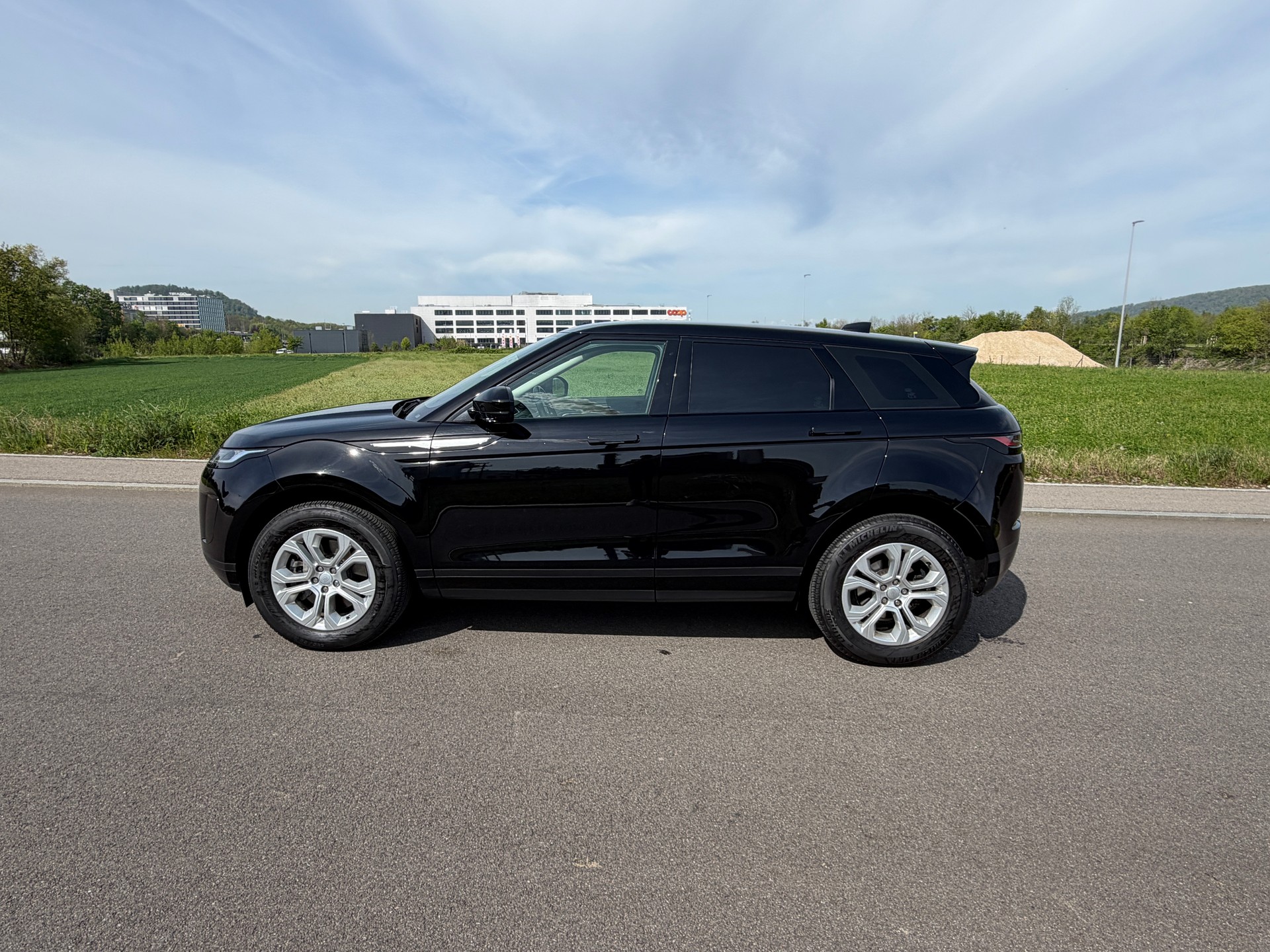 LAND ROVER Range Rover Evoque R-Dynamic P 200 S AT9-image-9