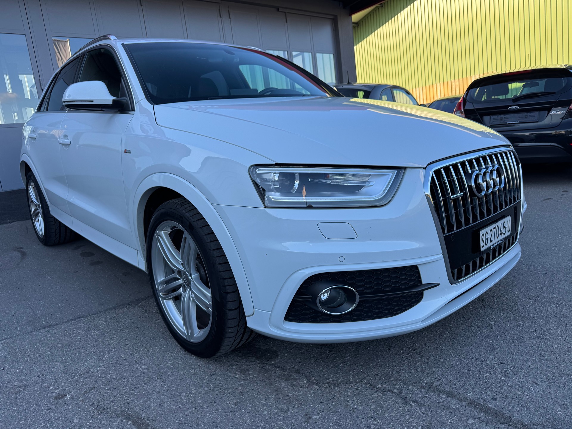 AUDI Q3 2.0 TDI quattro S-line S-tronic-image-1