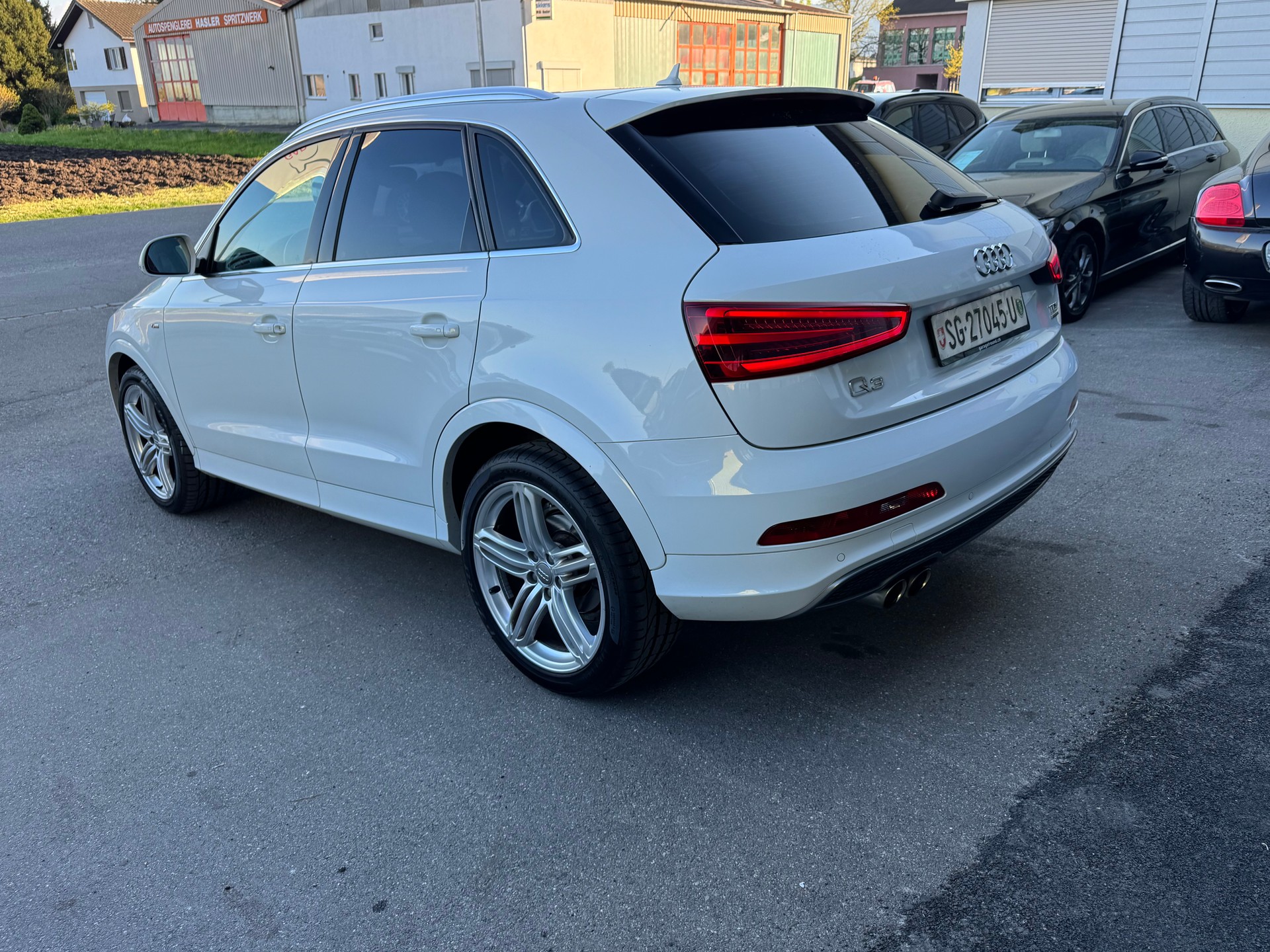 AUDI Q3 2.0 TDI quattro S-line S-tronic-image-3