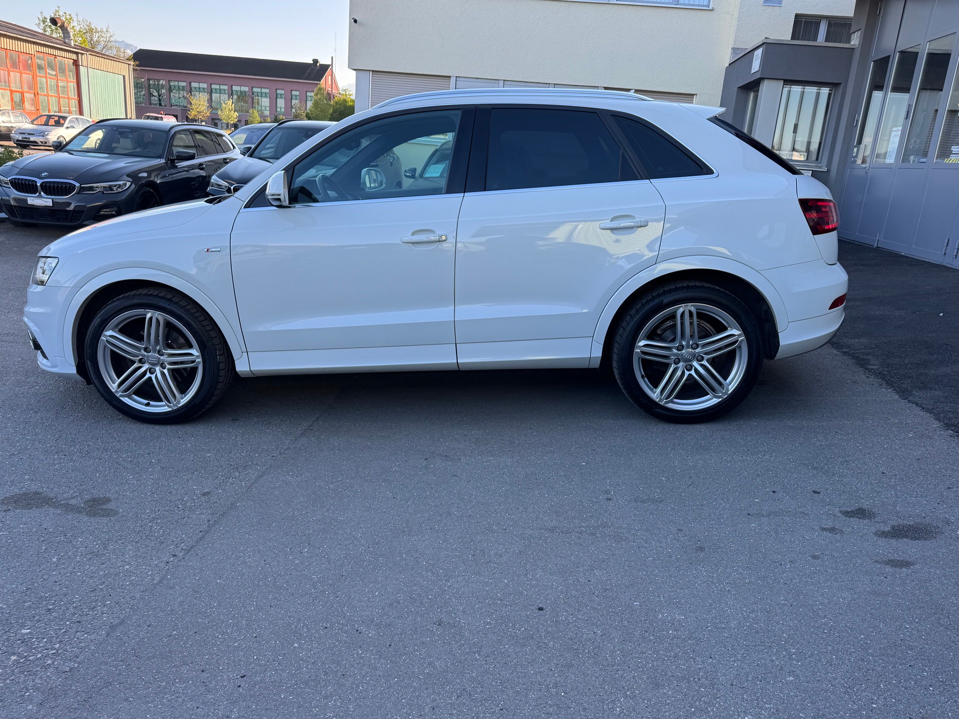 AUDI Q3 2.0 TDI quattro S-line S-tronic-image-5