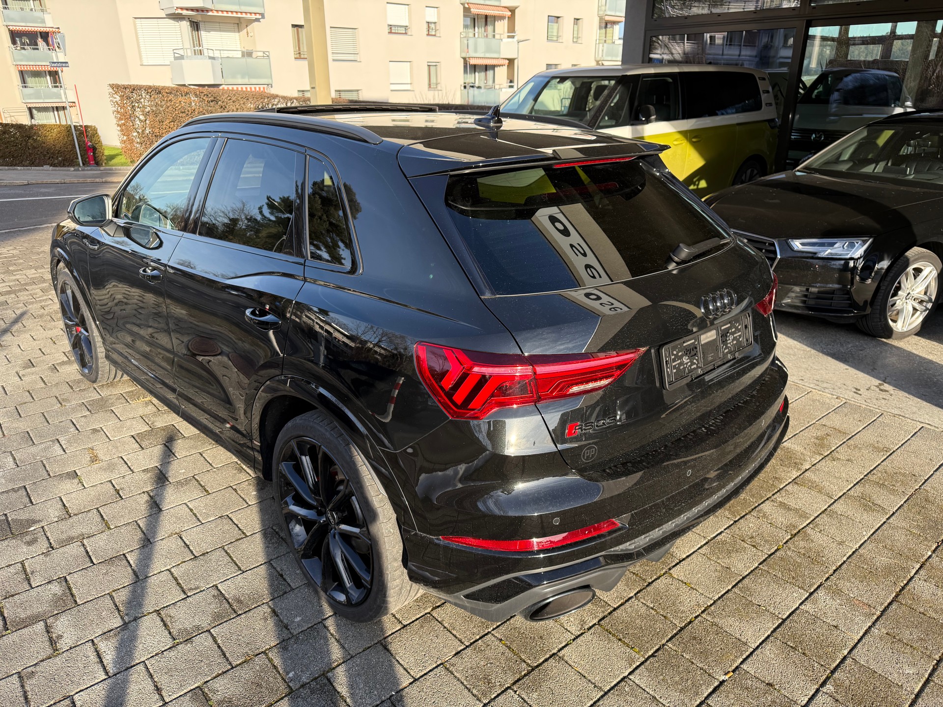 AUDI RS Q3 2.5 TFSI quattro S tronic-image-12
