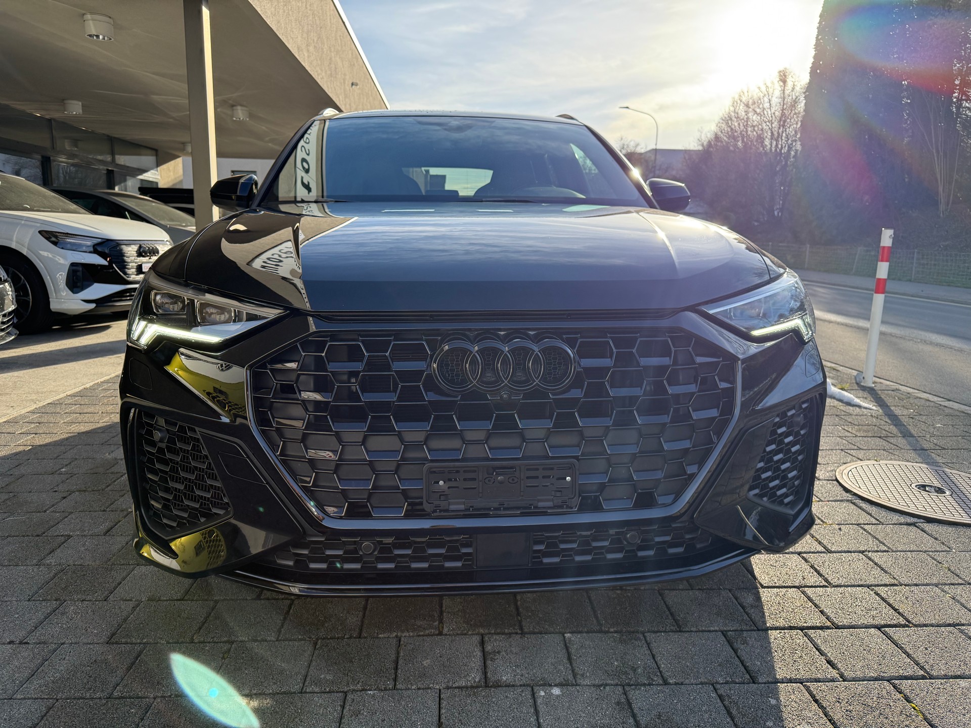 AUDI RS Q3 2.5 TFSI quattro S tronic-image-1