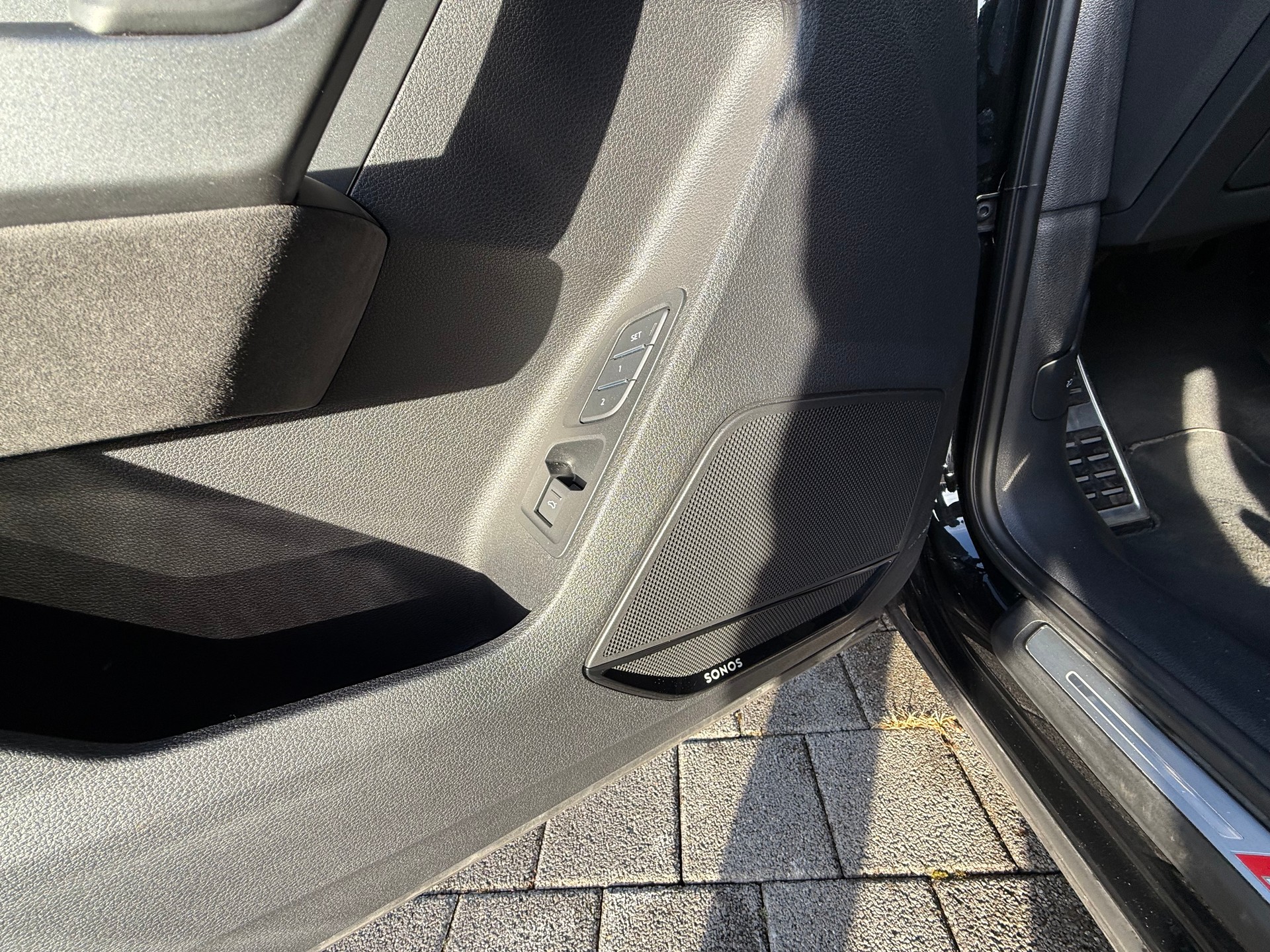AUDI RS Q3 2.5 TFSI quattro S tronic-image-8