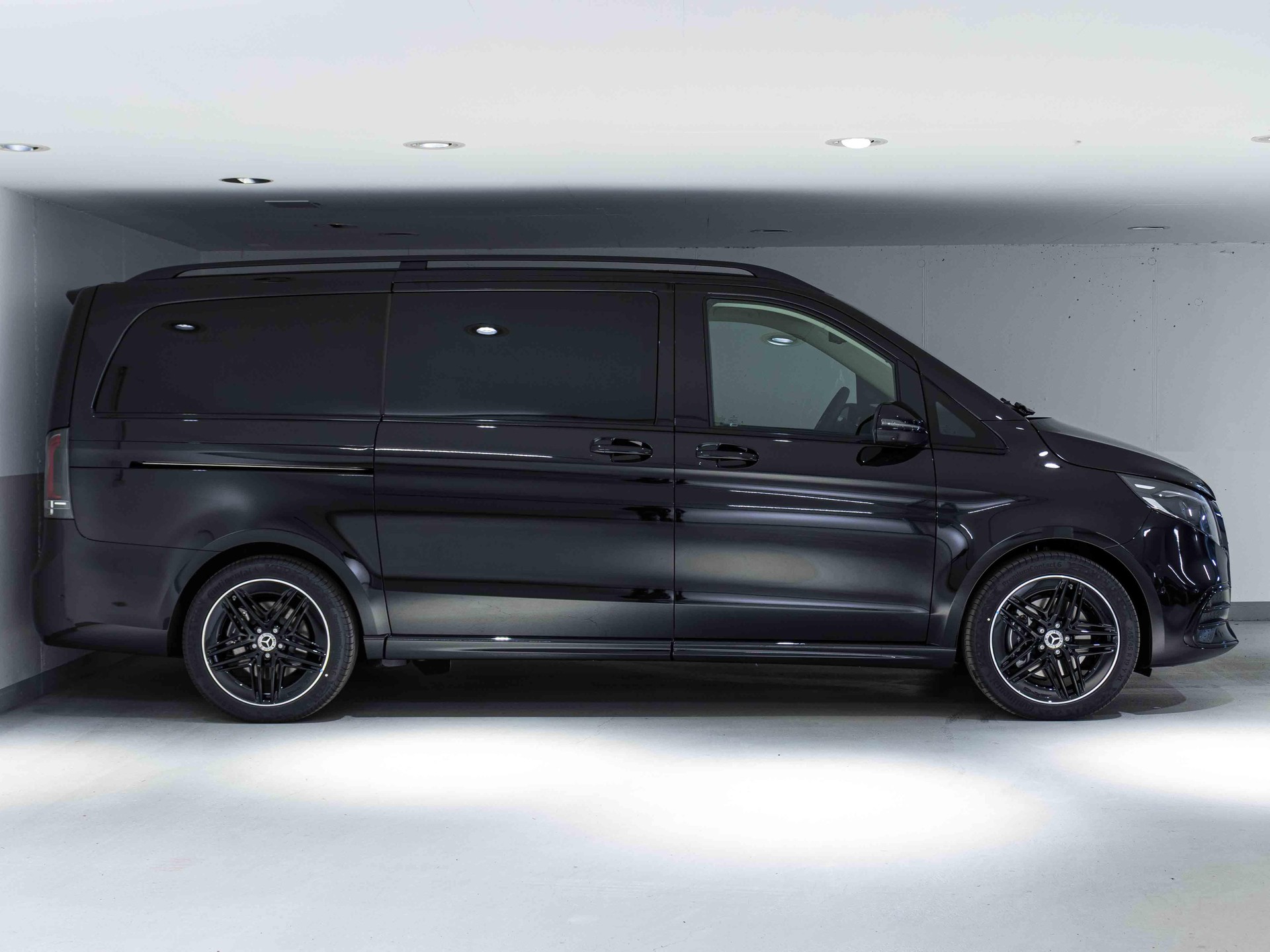 MERCEDES-BENZ V 300 d 4MATIC EXCLUSIVE L-image-1