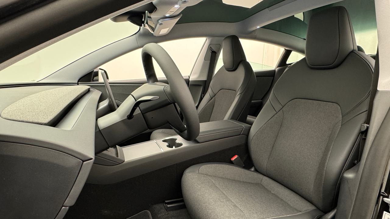 TESLA Model 3 RWD-image-4