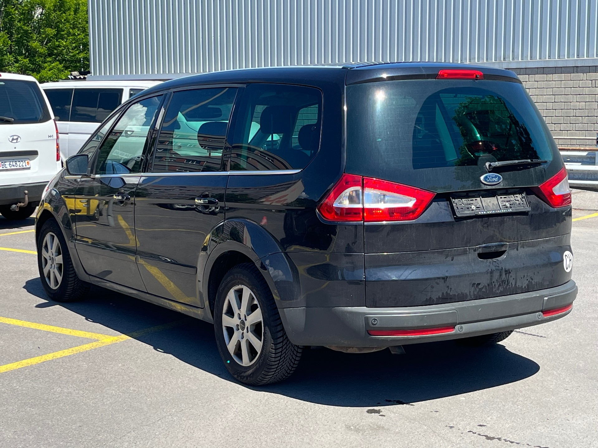 FORD Galaxy 2.0 TDCi Ghia-image-3