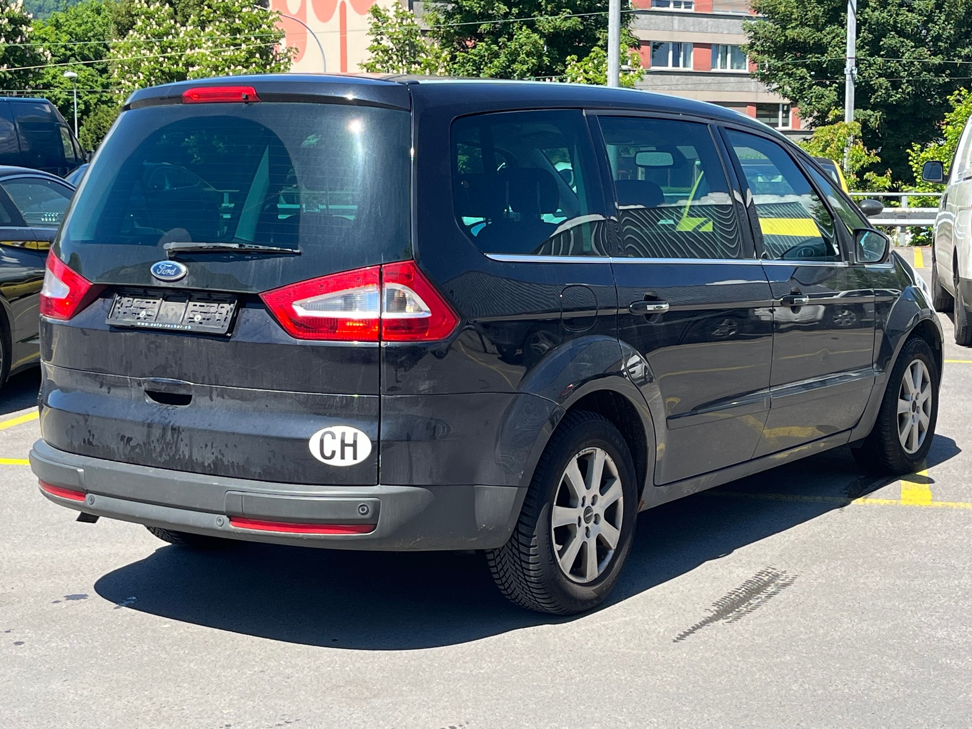 FORD Galaxy 2.0 TDCi Ghia-image-5