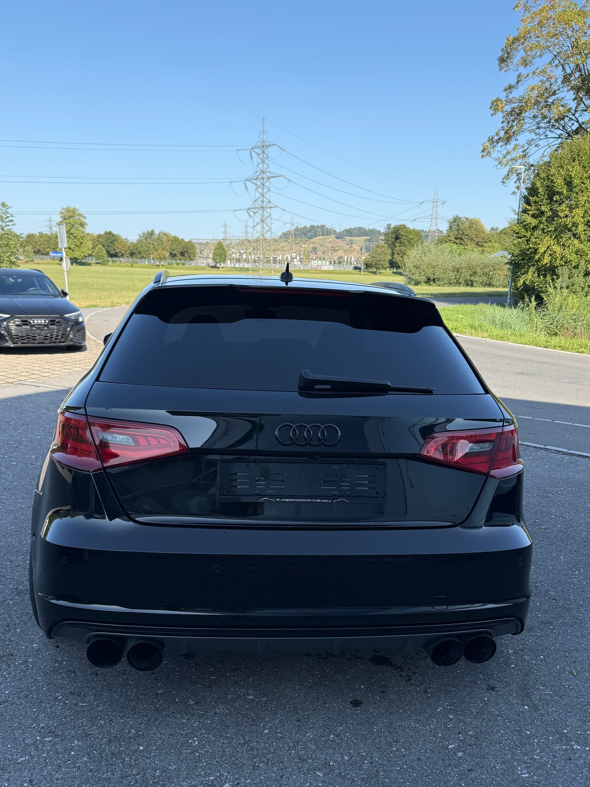 AUDI S3 Sportback 2.0 TFSI quattro S-tronic-image-3