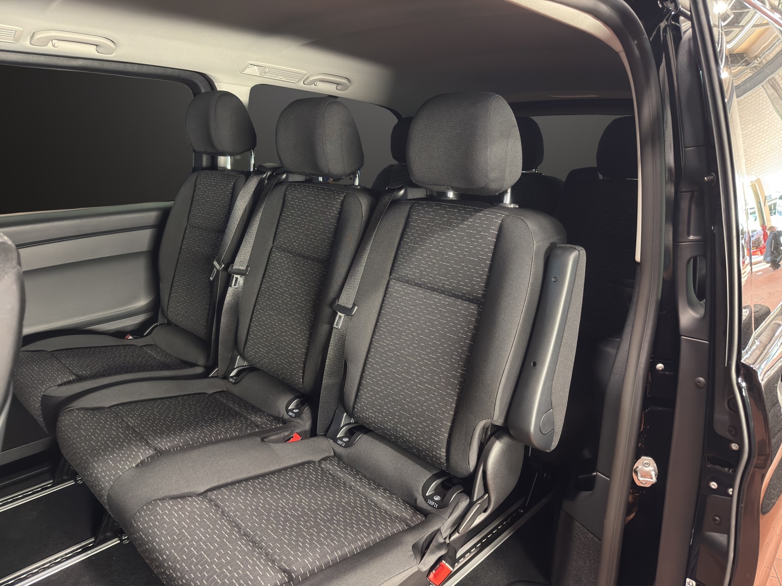 MERCEDES-BENZ Vito 116 CDI Lang Tourer 9G-Tronic 4M Select-image-7