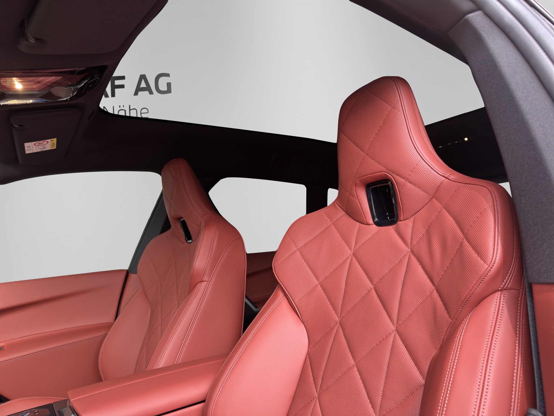 BMW iX xDrive60 M Sport Pro-image-15