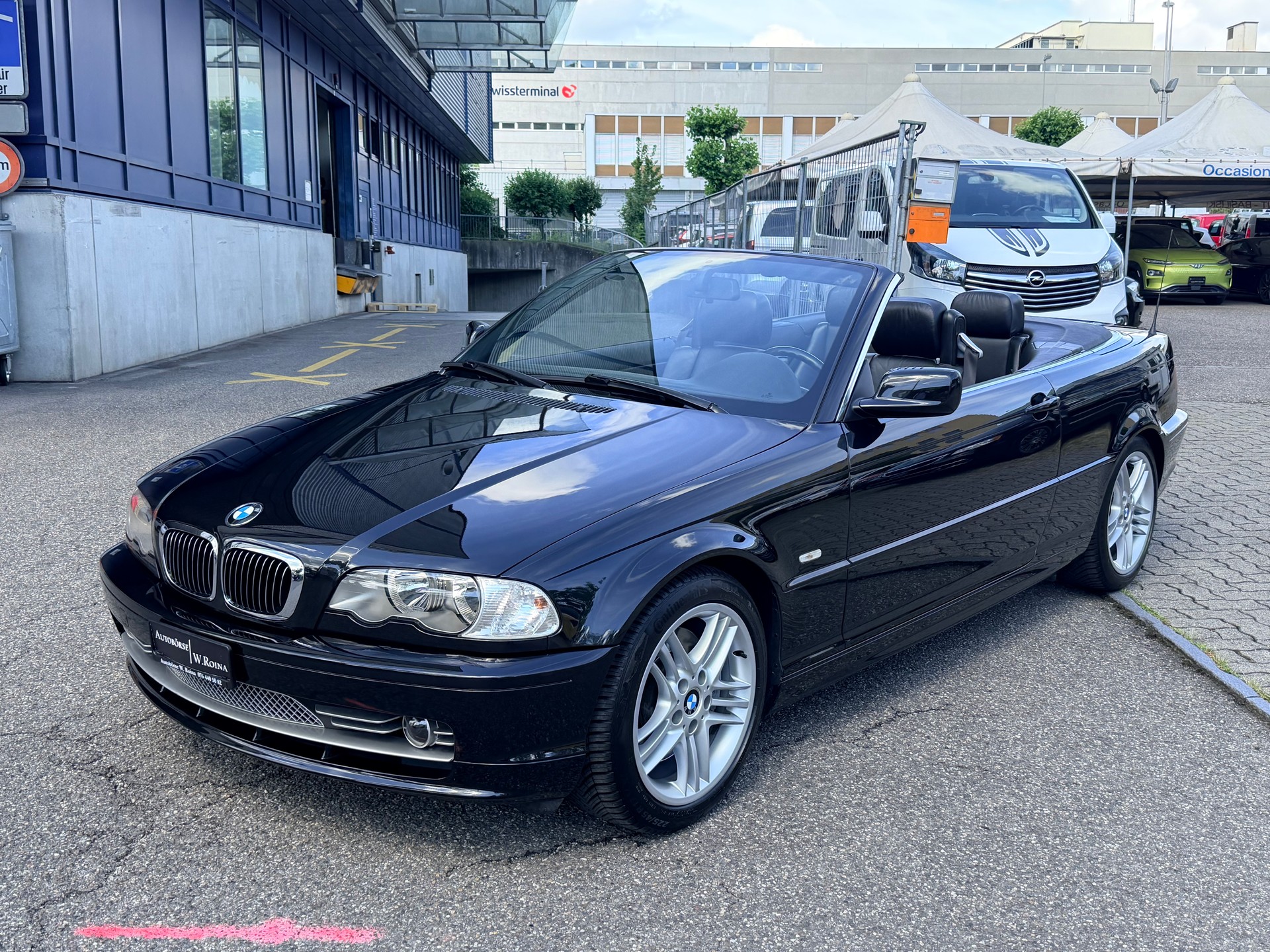 BMW 330Ci Cabriolet-image-6
