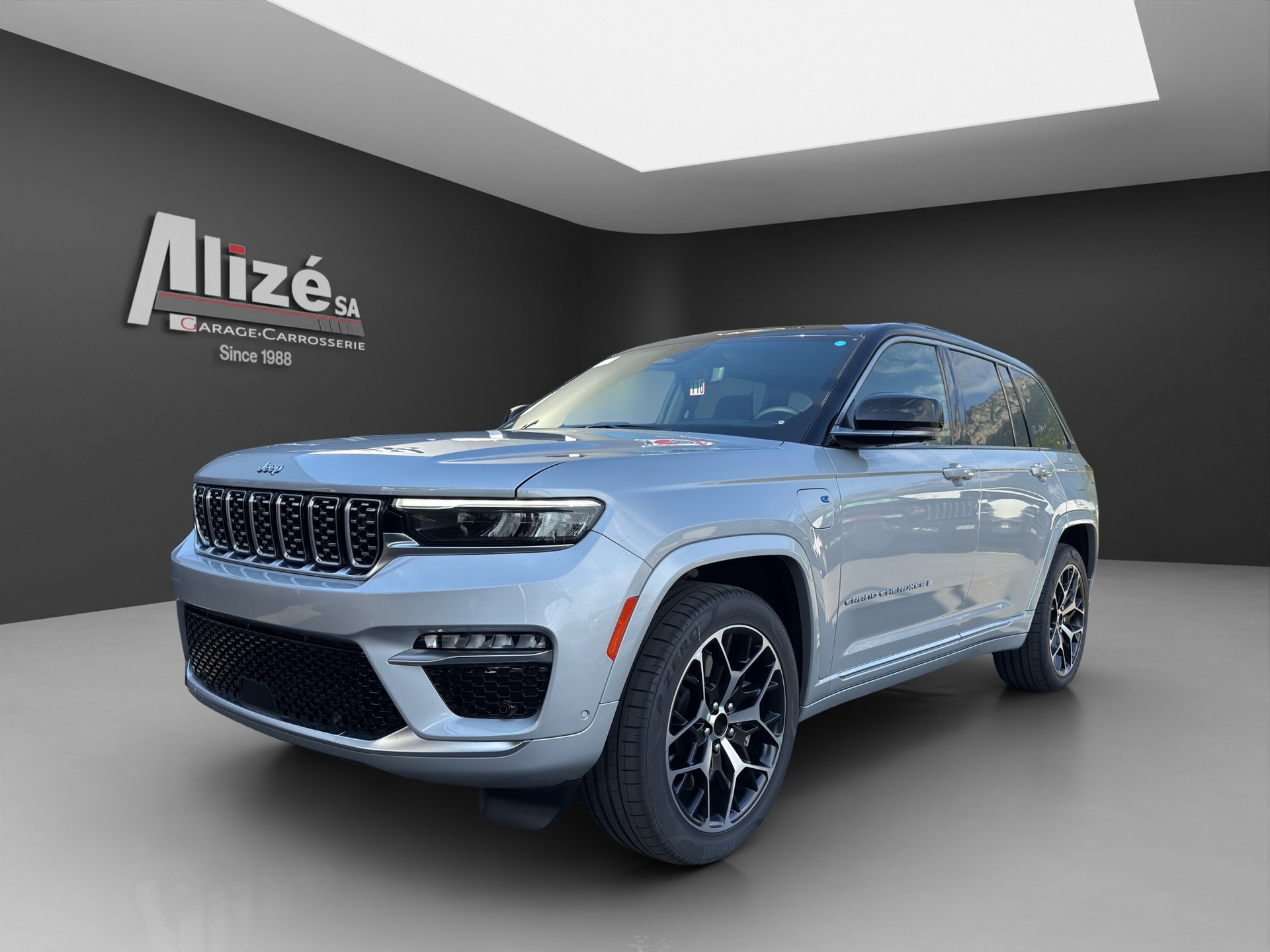 JEEP Grand Cherokee 2.0 Plug-in-Hybrid Summit Reserve 4xe-image-2