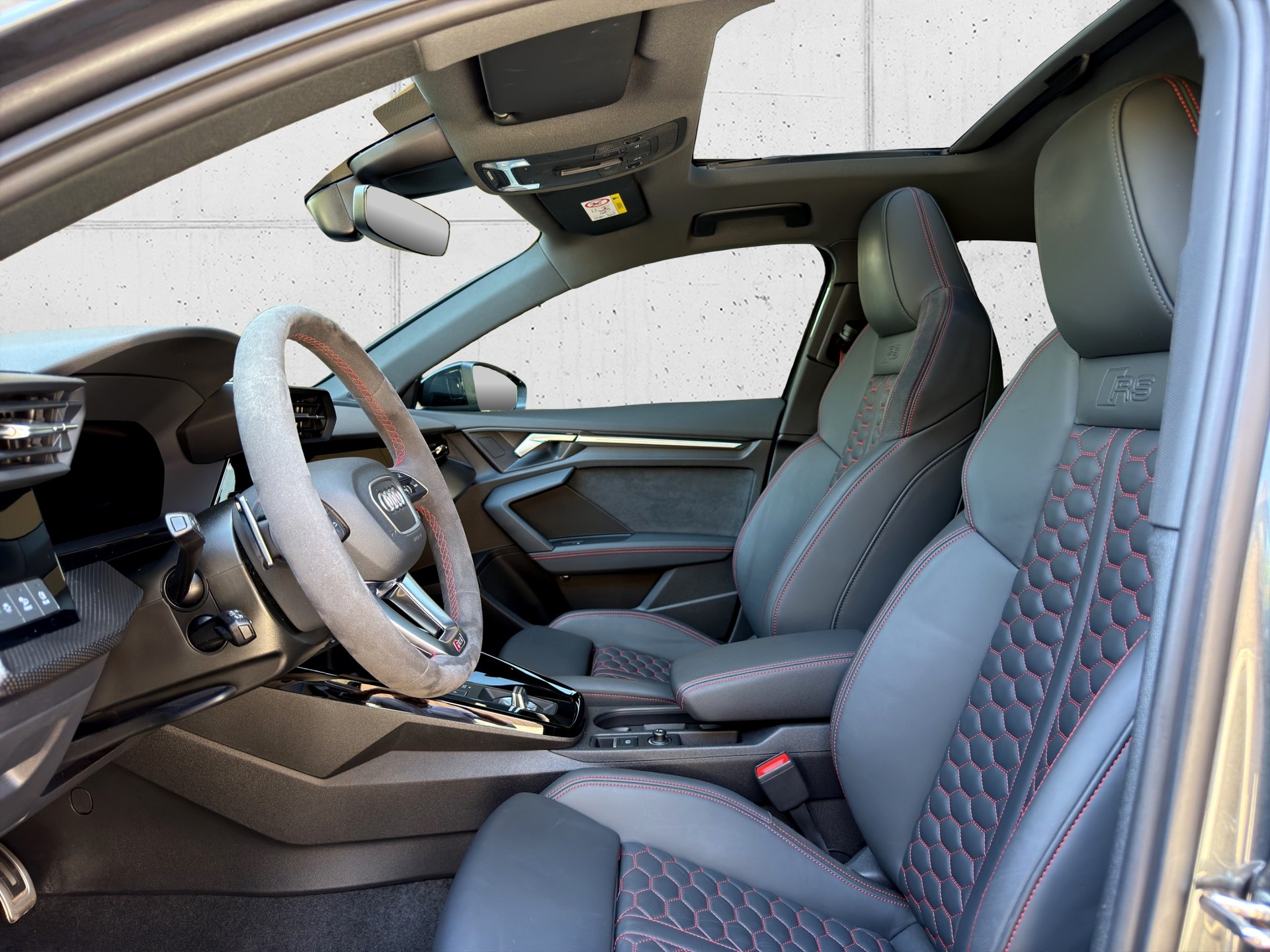 AUDI RS3 Sportback 2.5 TSI quattro S-tronic-image-10