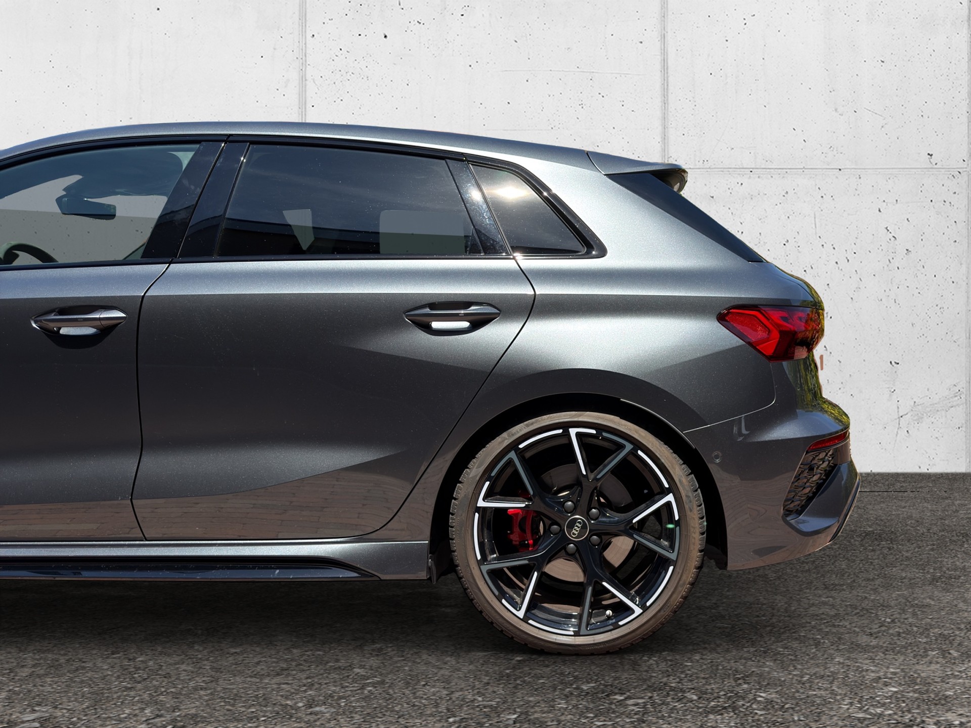 AUDI RS3 Sportback 2.5 TSI quattro S-tronic-image-5