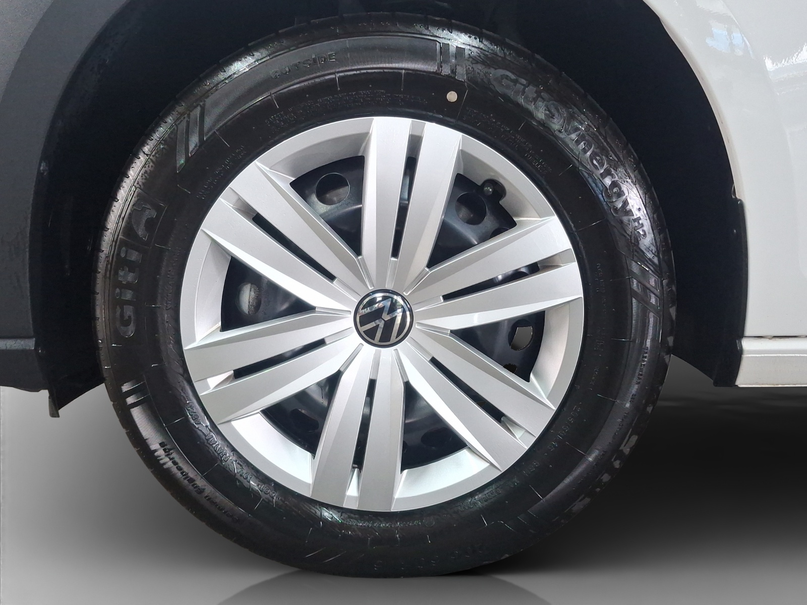 VW Caddy Cargo 2.0TDI 4Motion-image-14