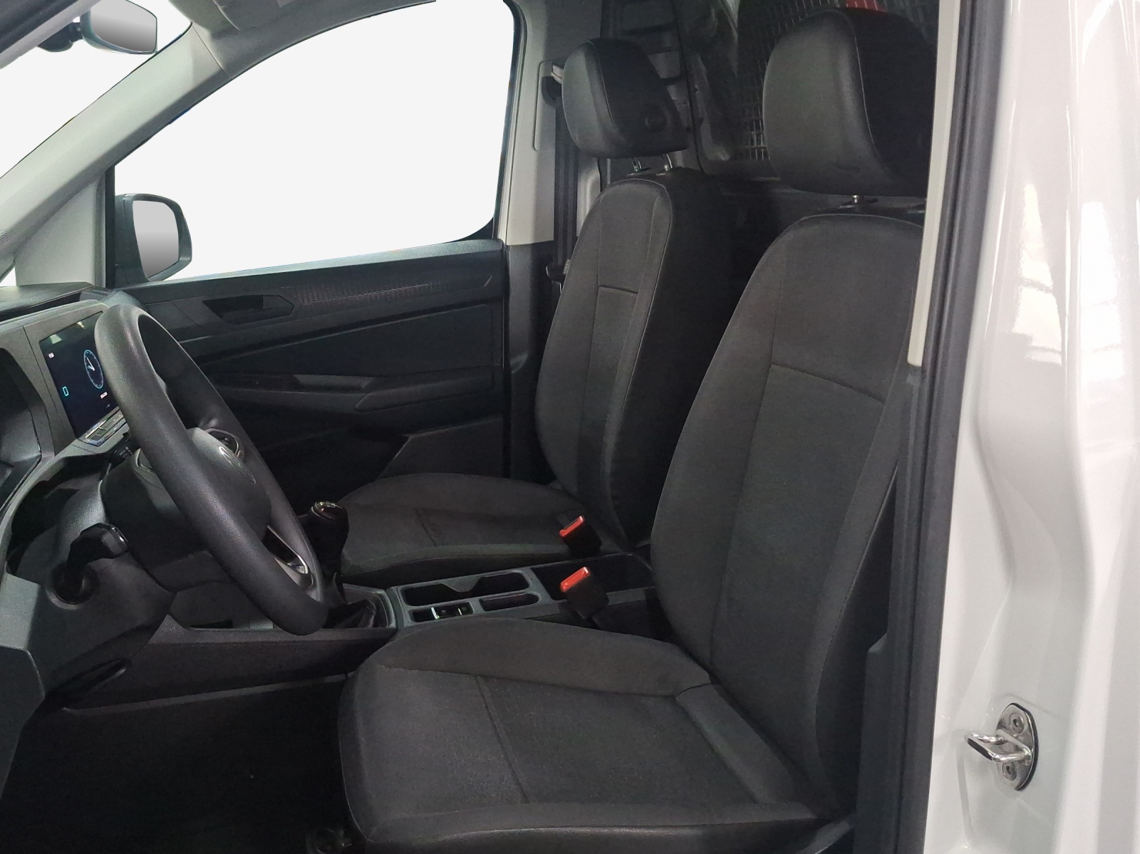 VW Caddy Cargo 2.0TDI 4Motion-image-7