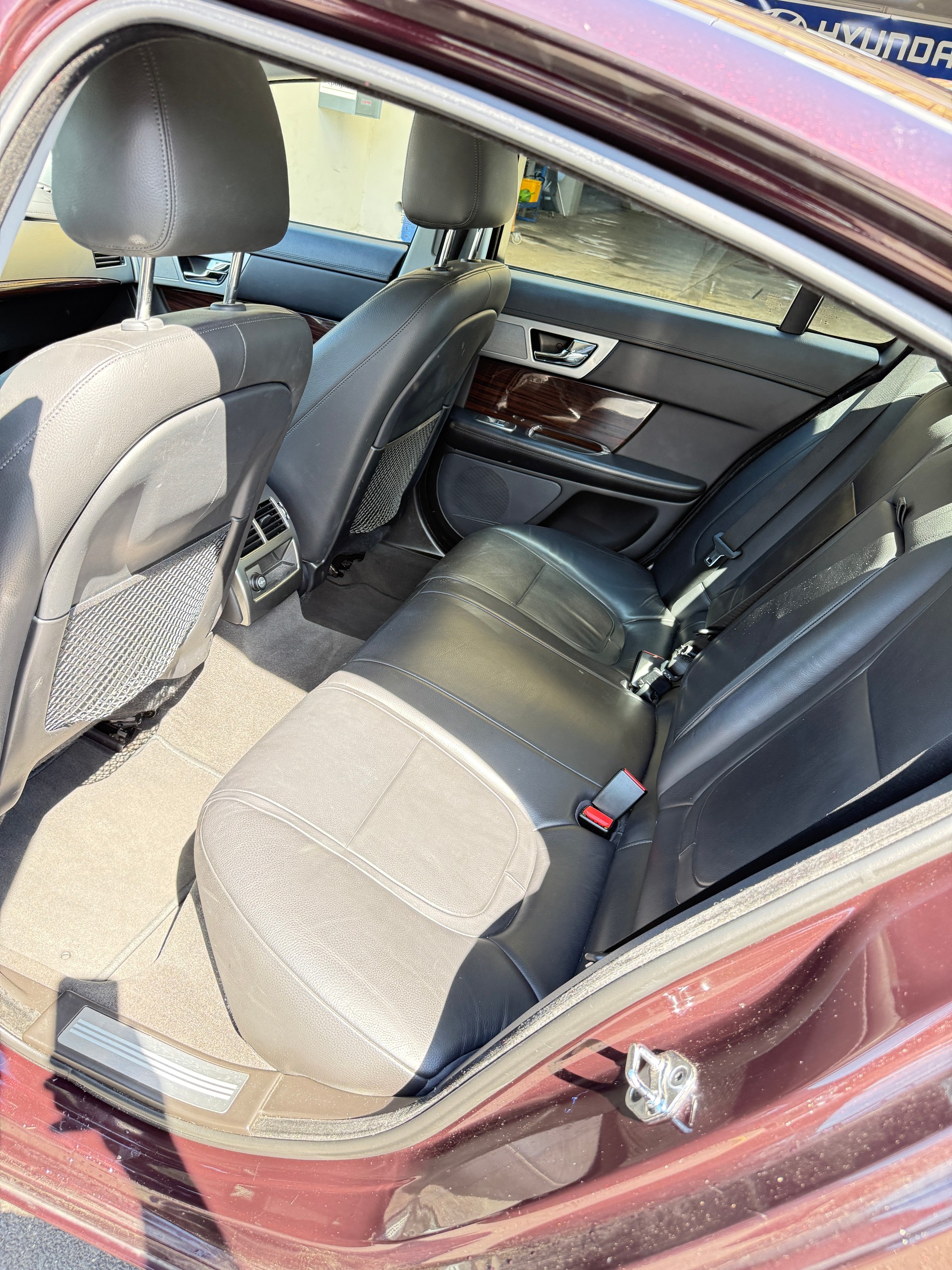 JAGUAR XF 2.2d-image-6