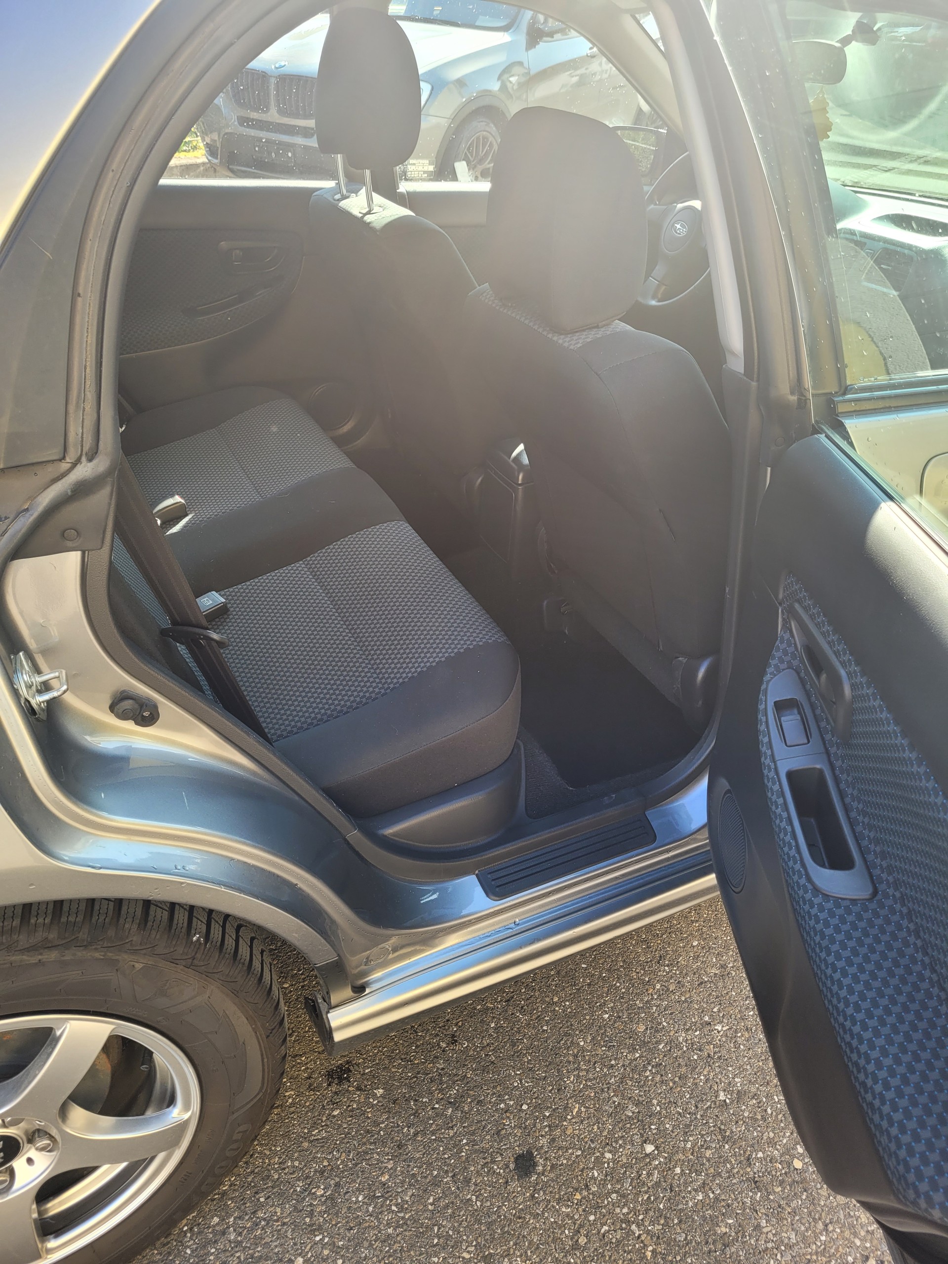 SUBARU Impreza 1.5R Swiss De Luxe Automatic-image-7