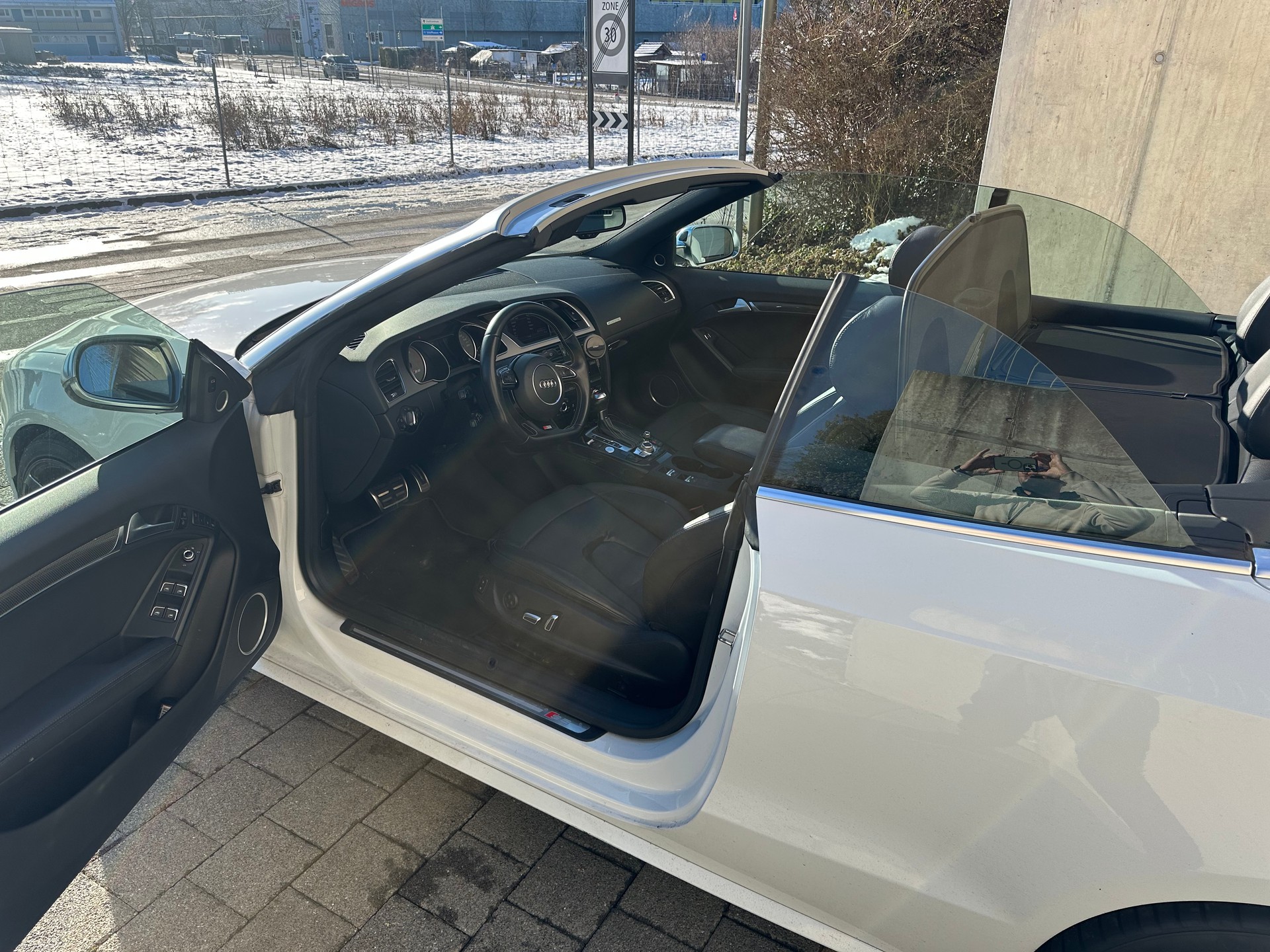 AUDI 3.0 V6 TFSI quattro S-Tronic-image-3