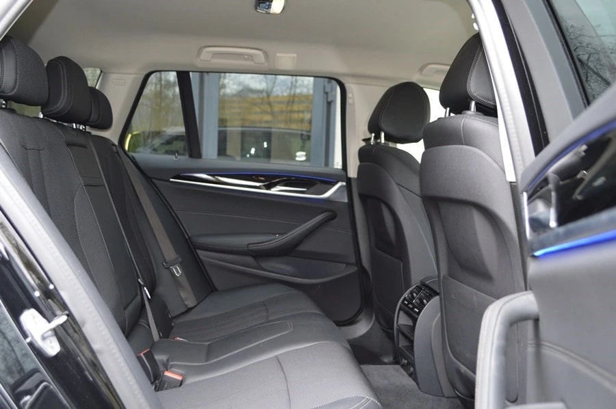 BMW 520i Touring Sport Line Steptronic-image-9