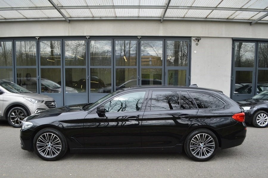 BMW 520i Touring Sport Line Steptronic-image-2
