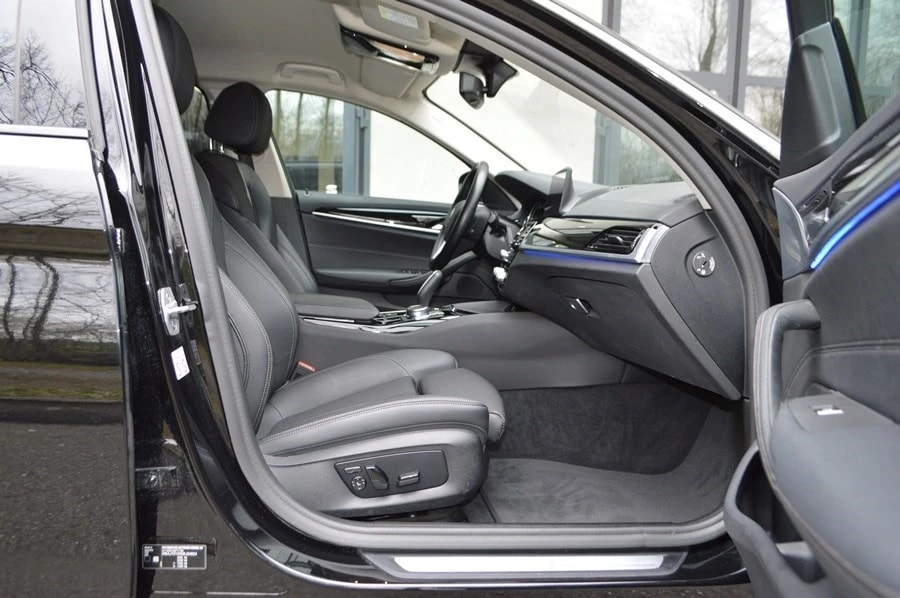 BMW 520i Touring Sport Line Steptronic-image-7