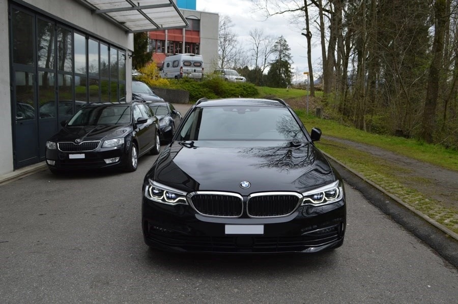 BMW 520i Touring Sport Line Steptronic-image-1