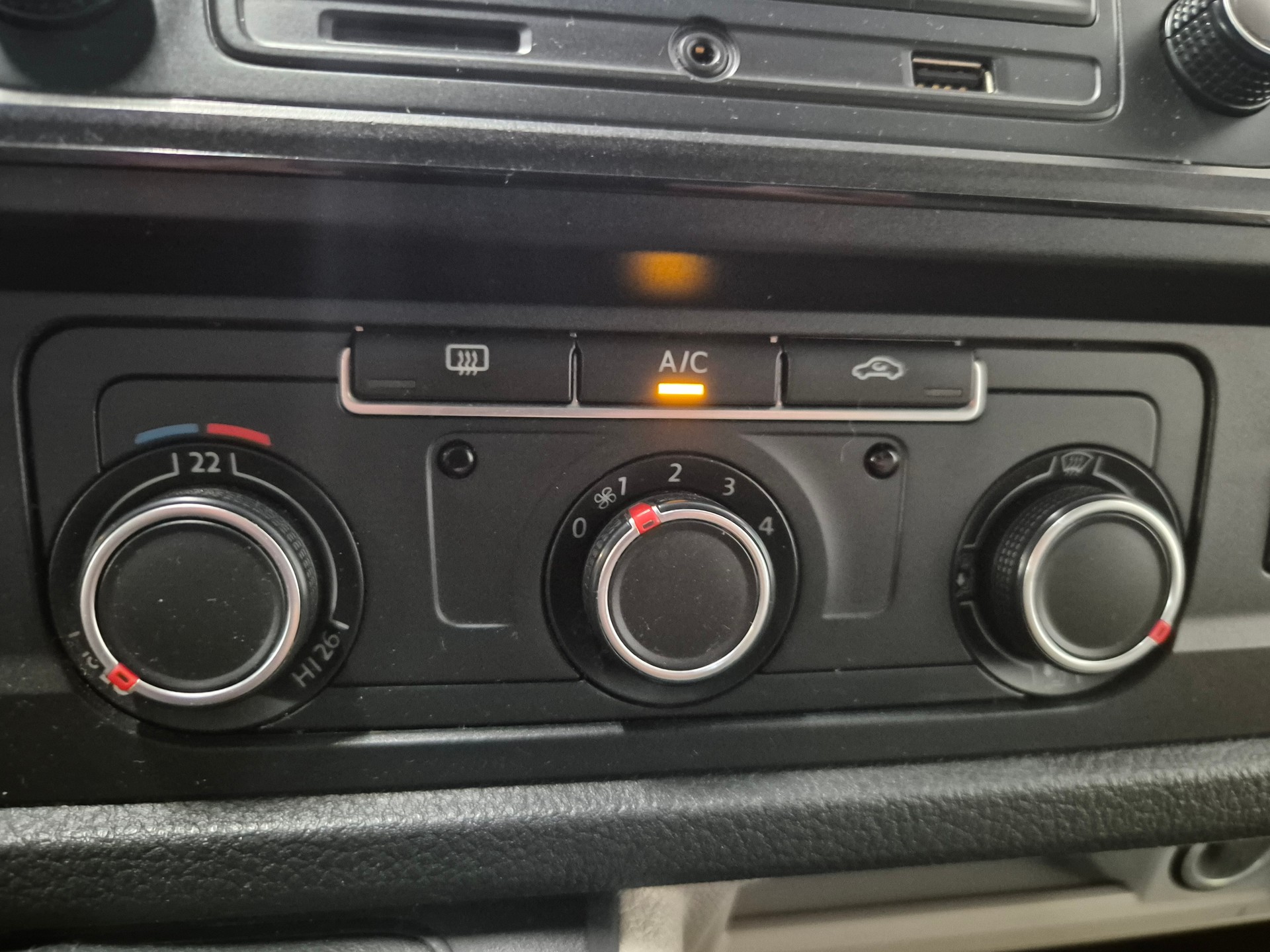 VW T6 2.0 TDI Euro 5-image-11