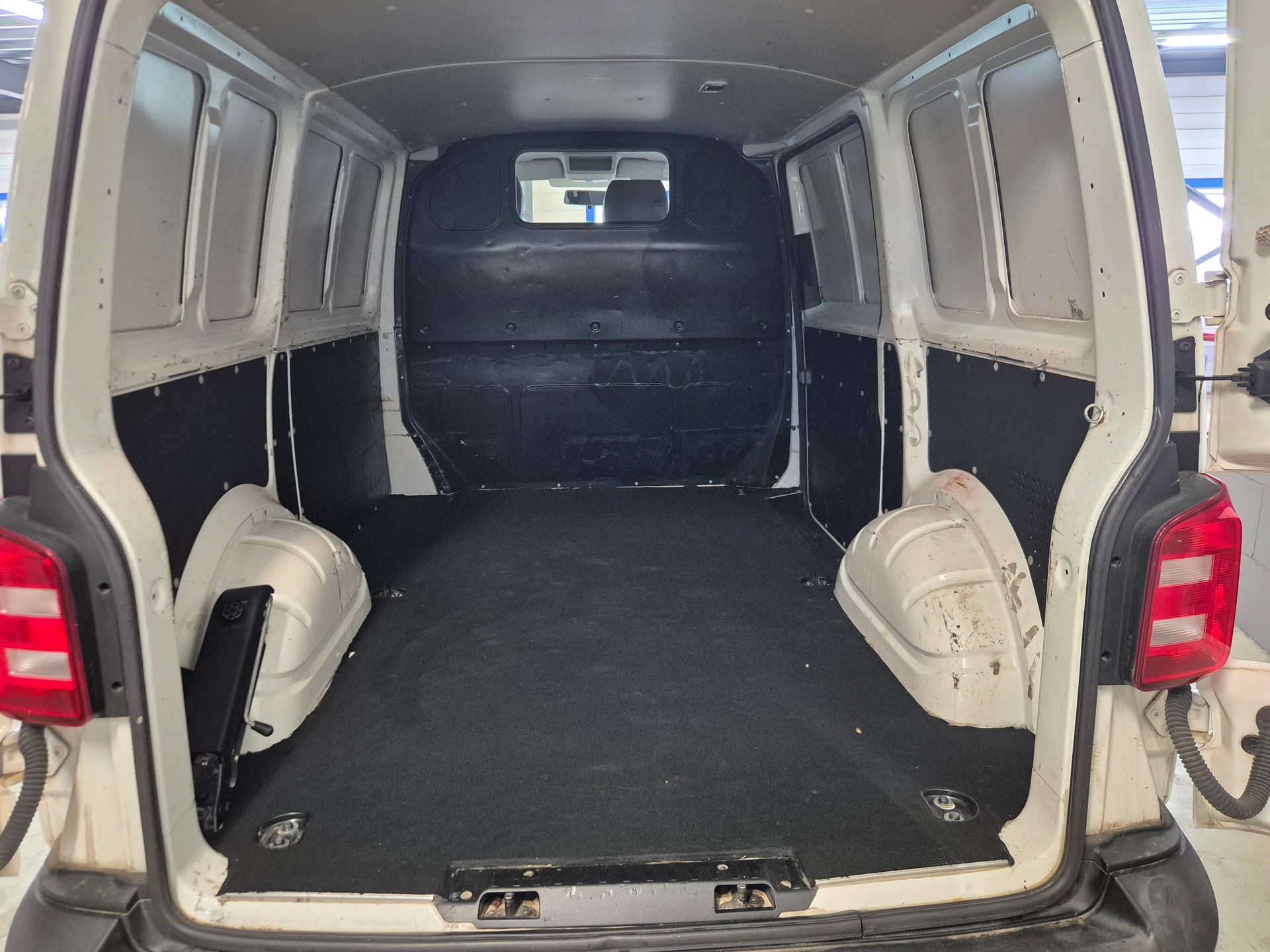 VW T6 2.0 TDI Euro 5-image-14