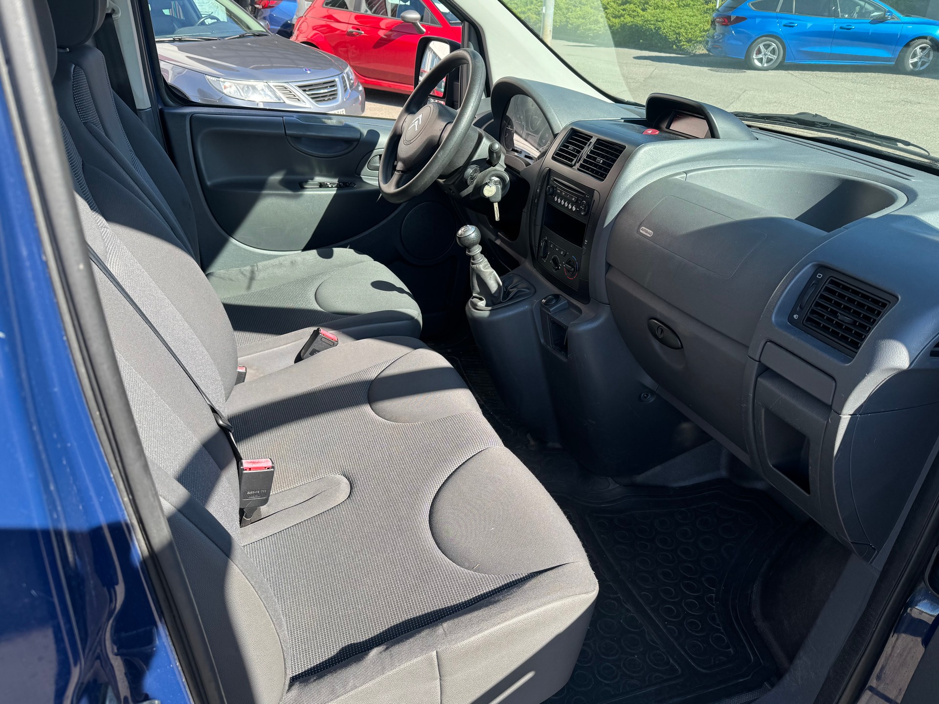 CITROEN Jumpy 2.0 HDi L2H1 Attraction-image-4