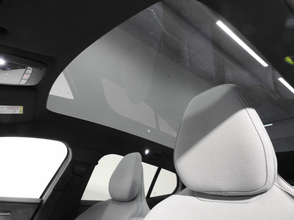 VOLVO EX 30 E60 Twin Ultra Performance AWD-image-9