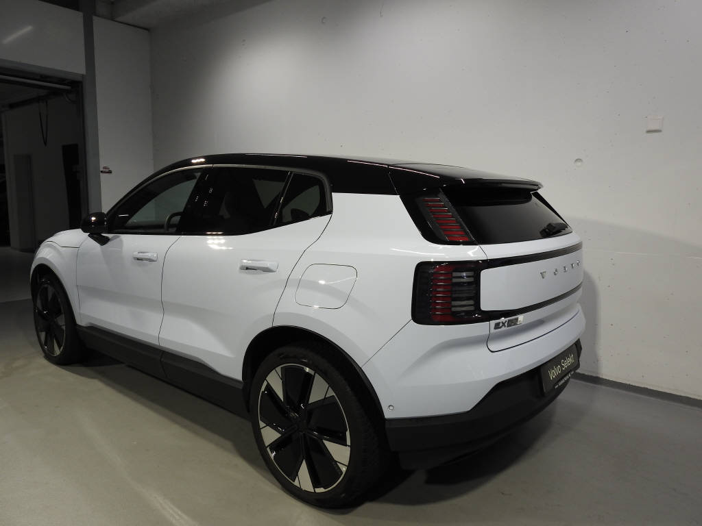 VOLVO EX 30 E60 Twin Ultra Performance AWD-image-3