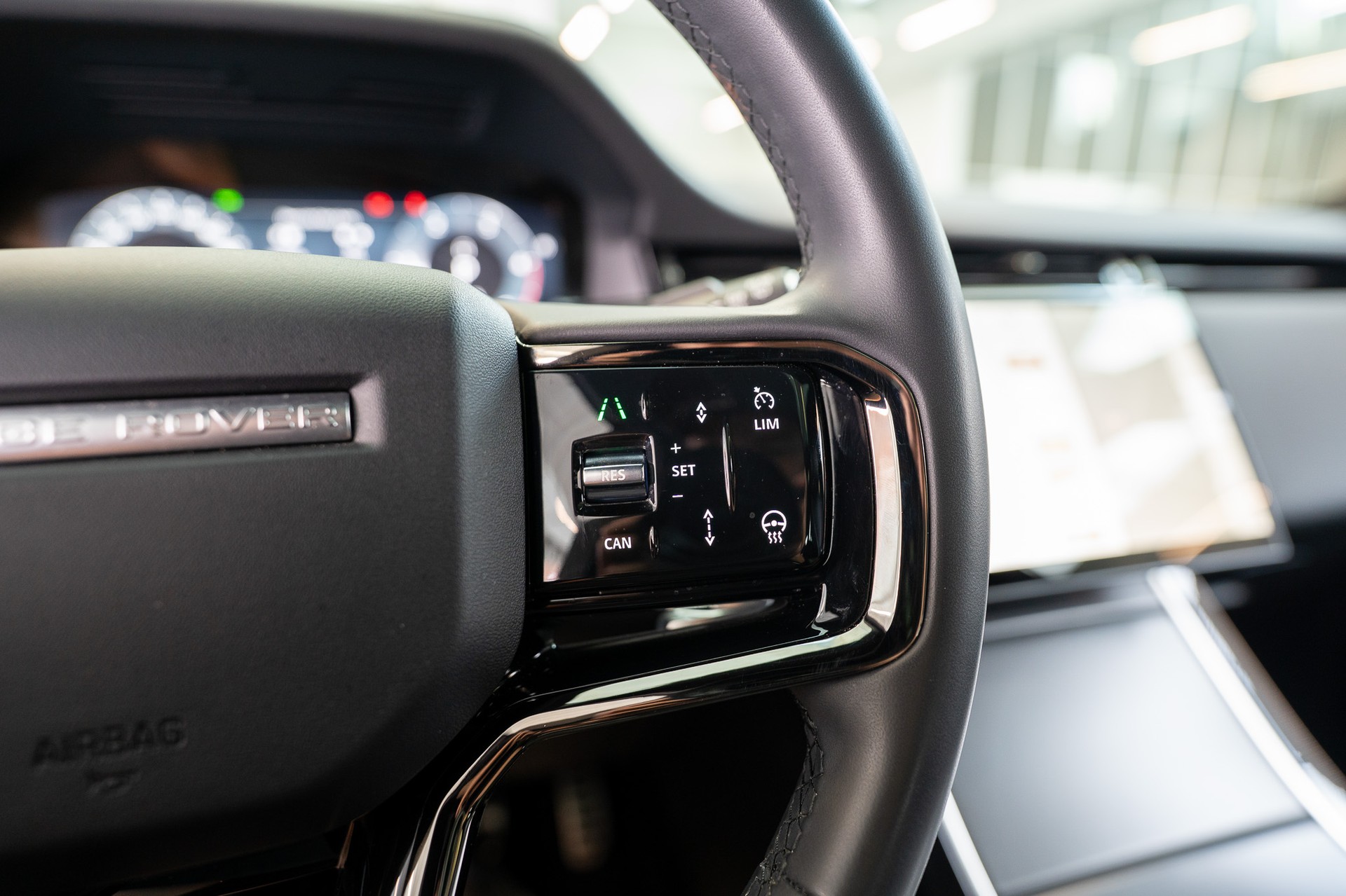 LAND ROVER Range Rover Evoque 2.0 D 200 Dynamic SE / Panorama / Rückfahrkamera / el.Sitze-image-19