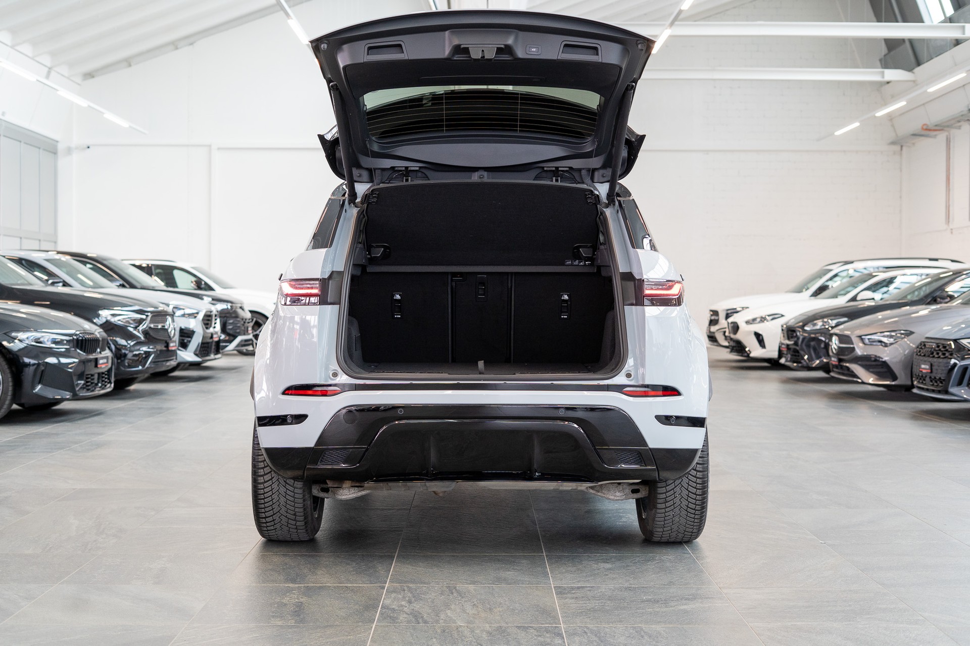 LAND ROVER Range Rover Evoque 2.0 D 200 Dynamic SE / Panorama / Rückfahrkamera / el.Sitze-image-6