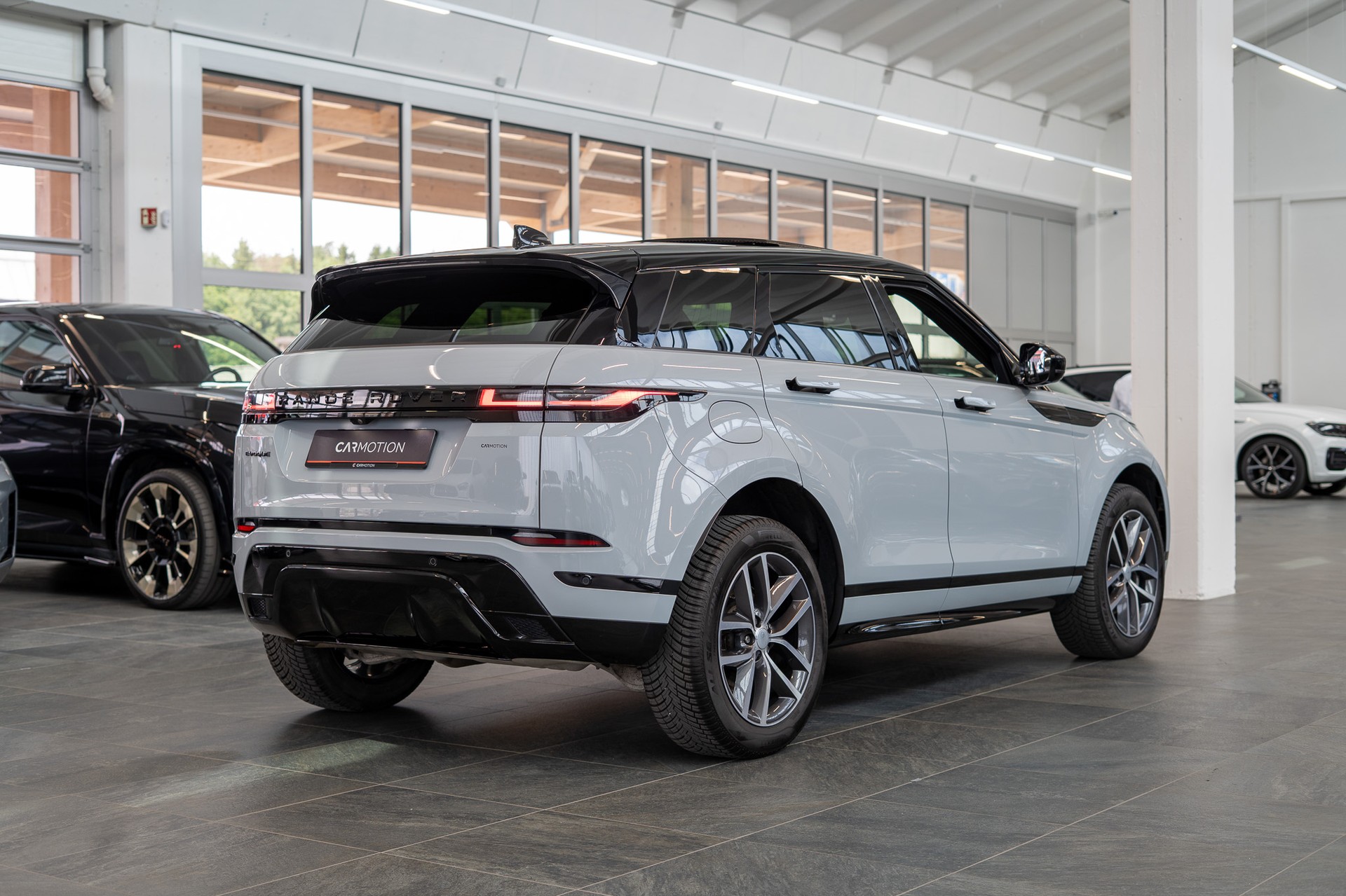 LAND ROVER Range Rover Evoque 2.0 D 200 Dynamic SE / Panorama / Rückfahrkamera / el.Sitze-image-3