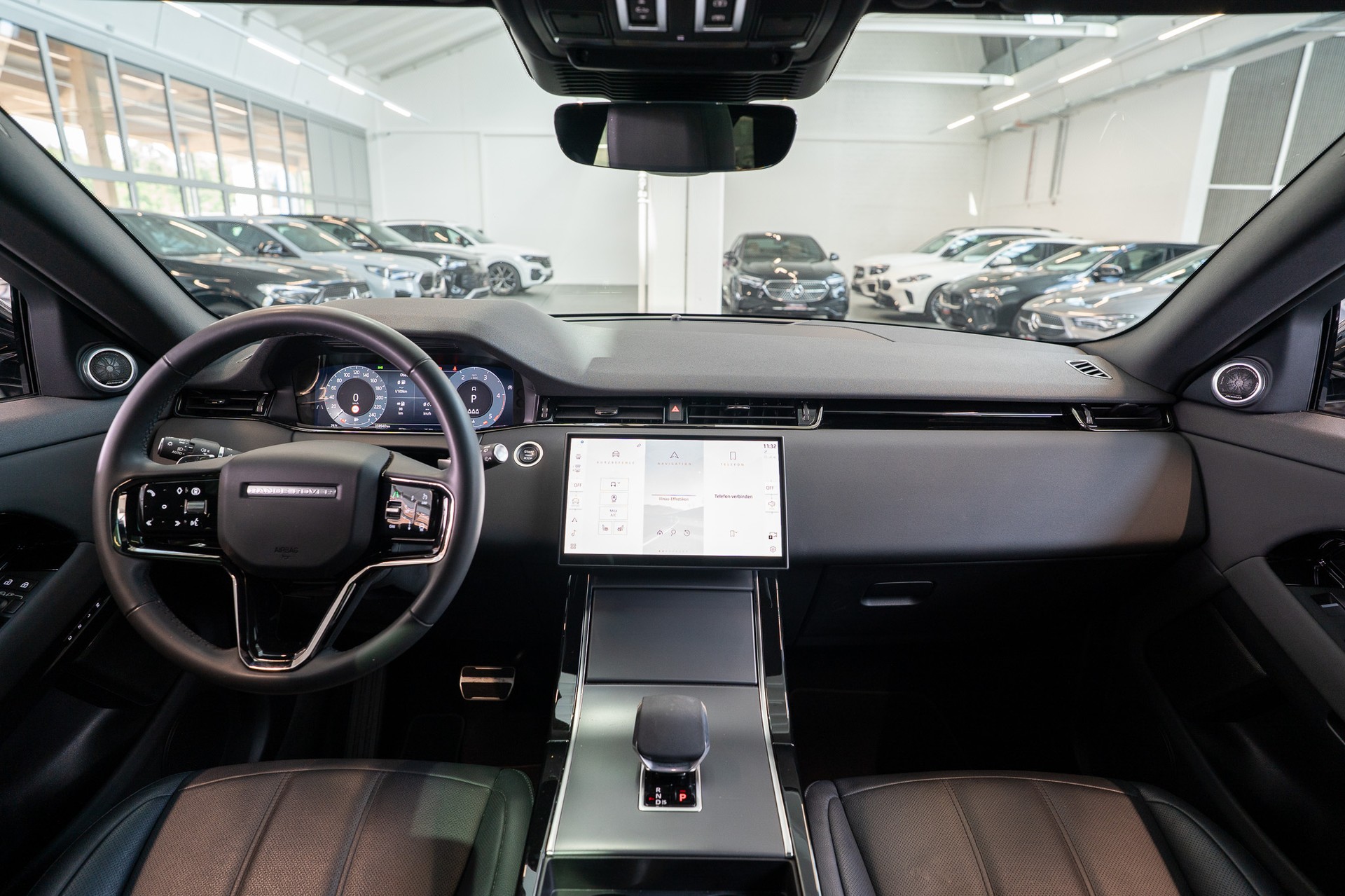 LAND ROVER Range Rover Evoque 2.0 D 200 Dynamic SE / Panorama / Rückfahrkamera / el.Sitze-image-17