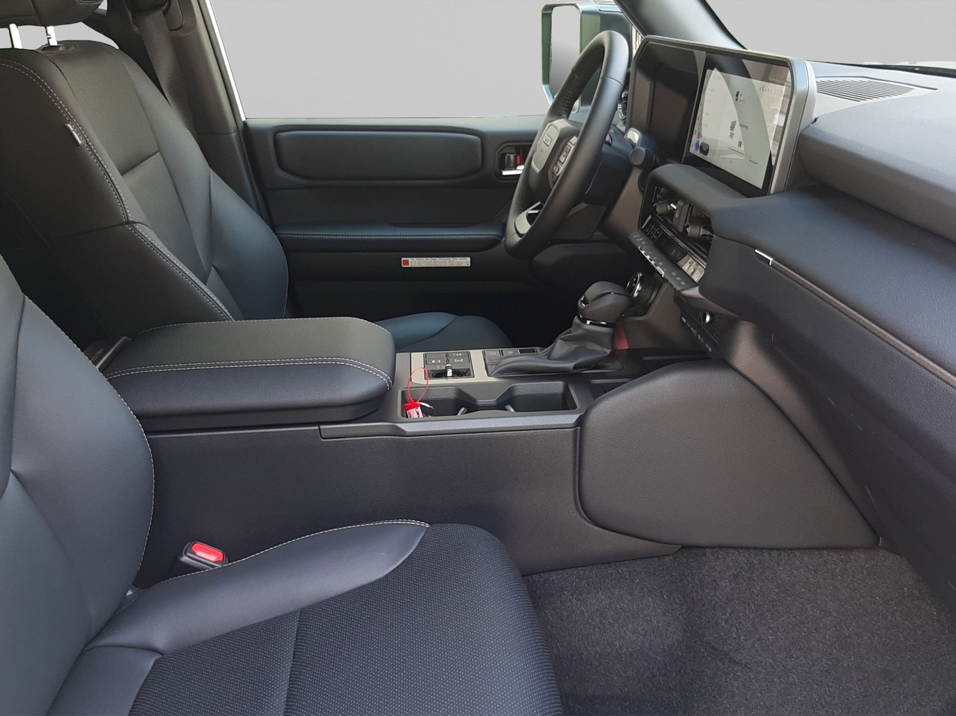 TOYOTA Land Cruiser 2.8 D 48V Style-image-15