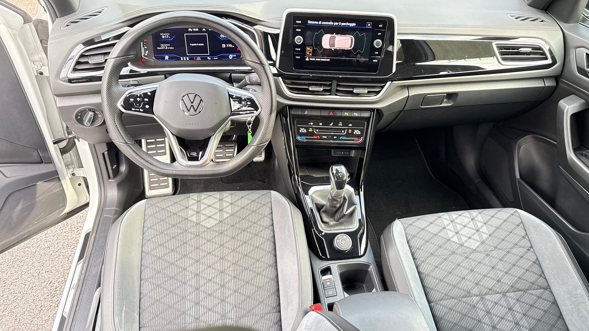 VW T-Roc 2.0 TDI SCR R-Line 4Motion DSG-image-6