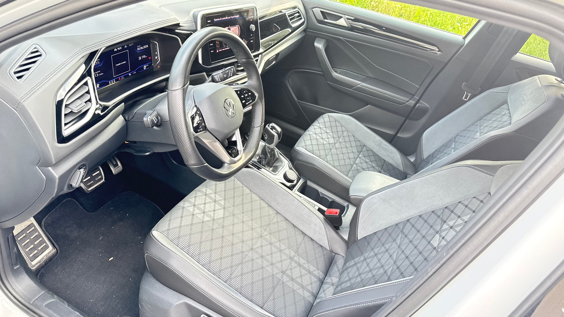 VW T-Roc 2.0 TDI SCR R-Line 4Motion DSG-image-8