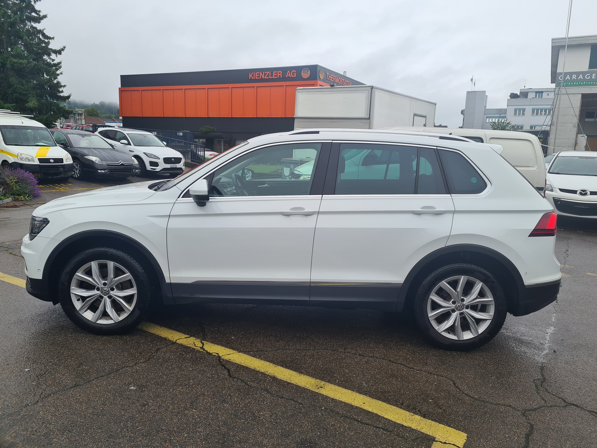 VW Tiguan 2.0 TDI SCR Offroad 4Motion DSG-image-5