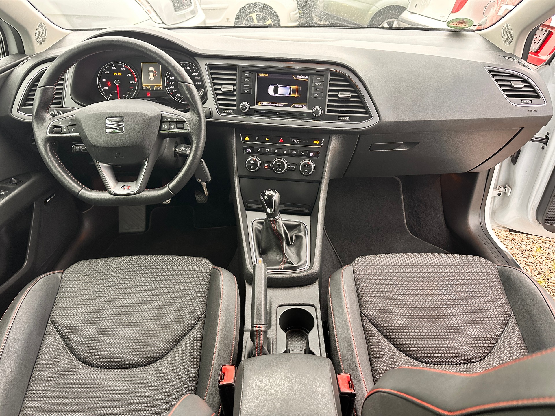 SEAT Leon 1.4 TSI FR-image-2