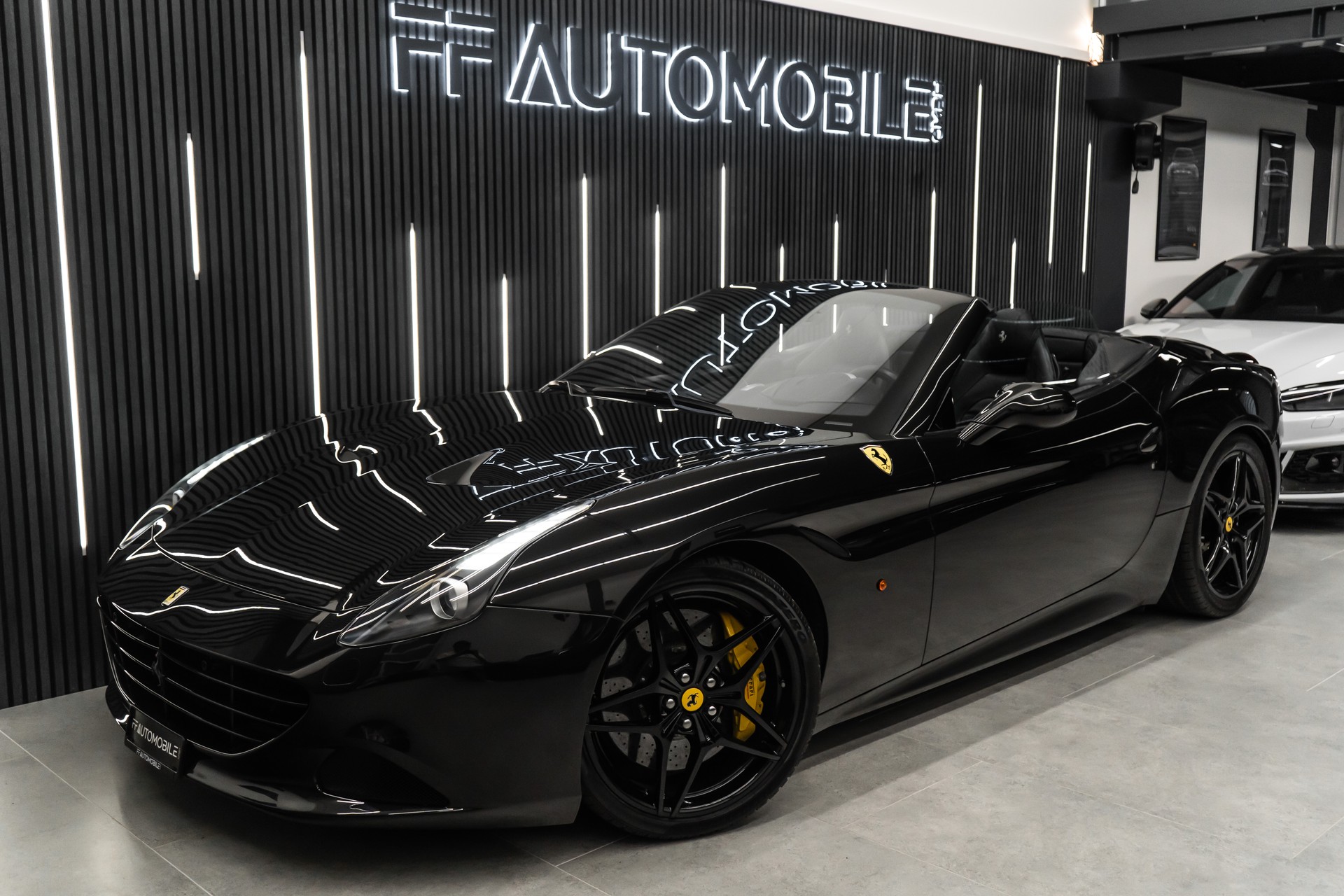 FERRARI California 3.9 V8 T-image-1