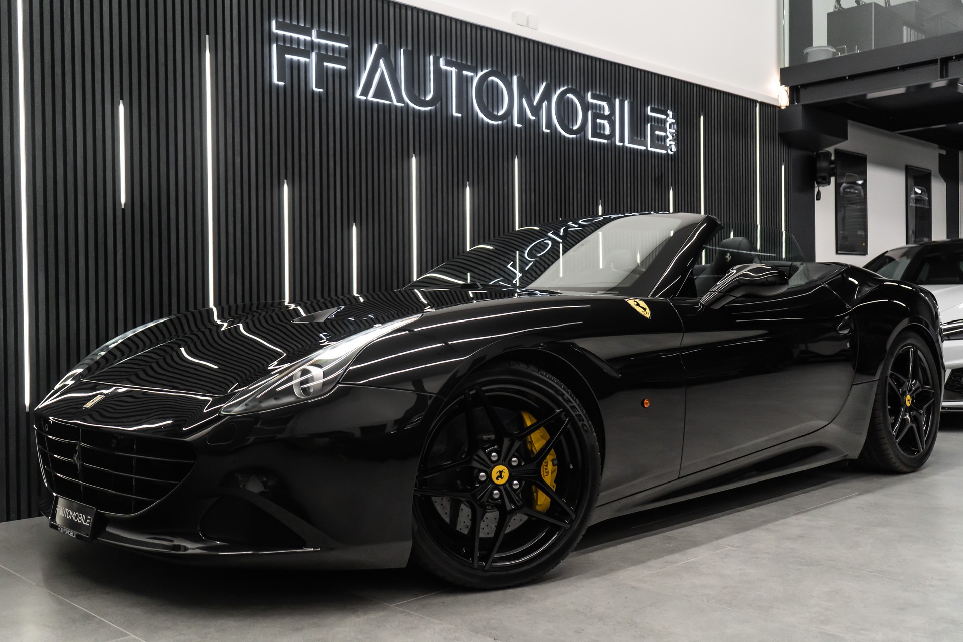 FERRARI California 3.9 V8 T-image-0